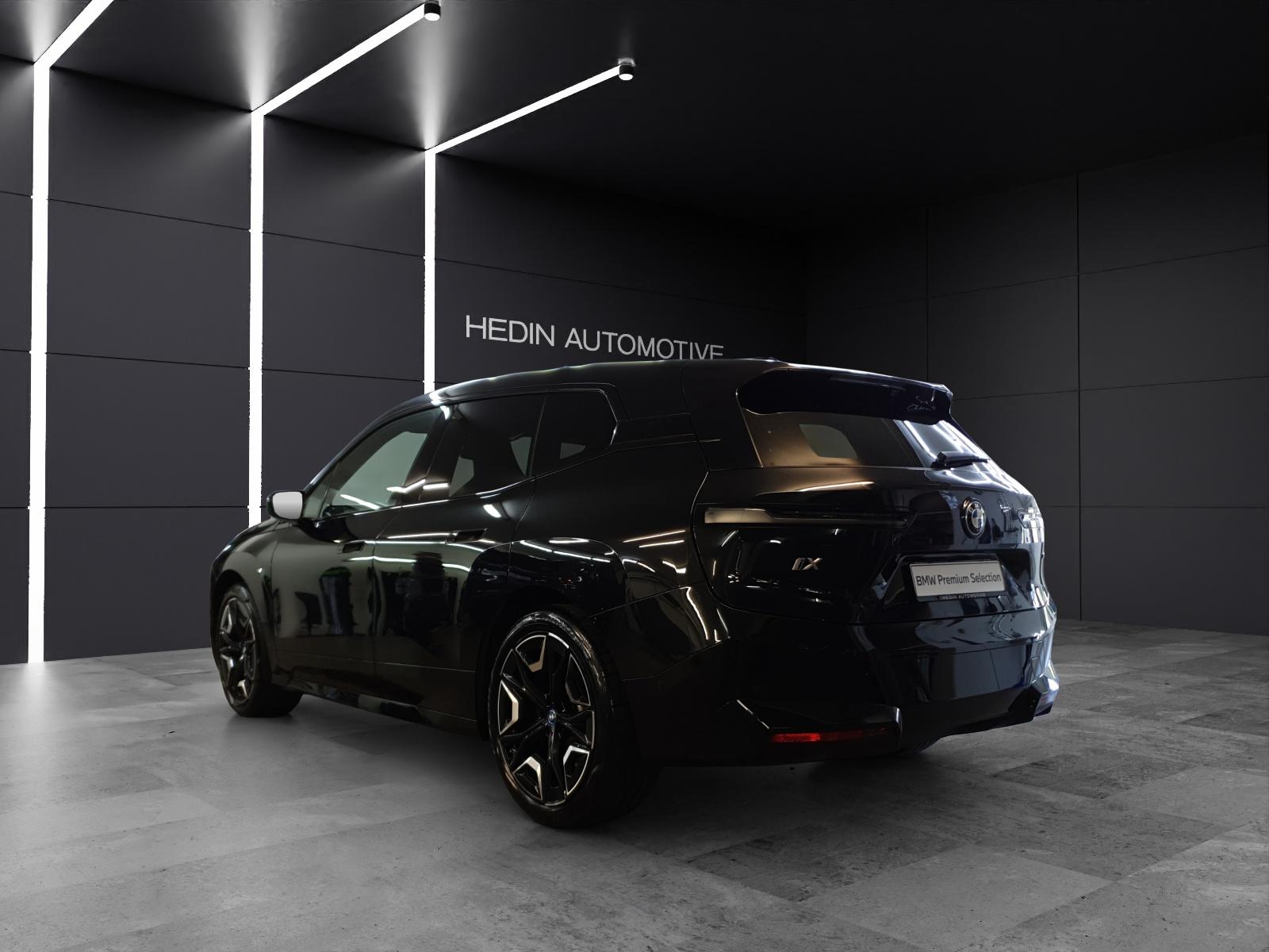 BMW iX xDrive50-image-2