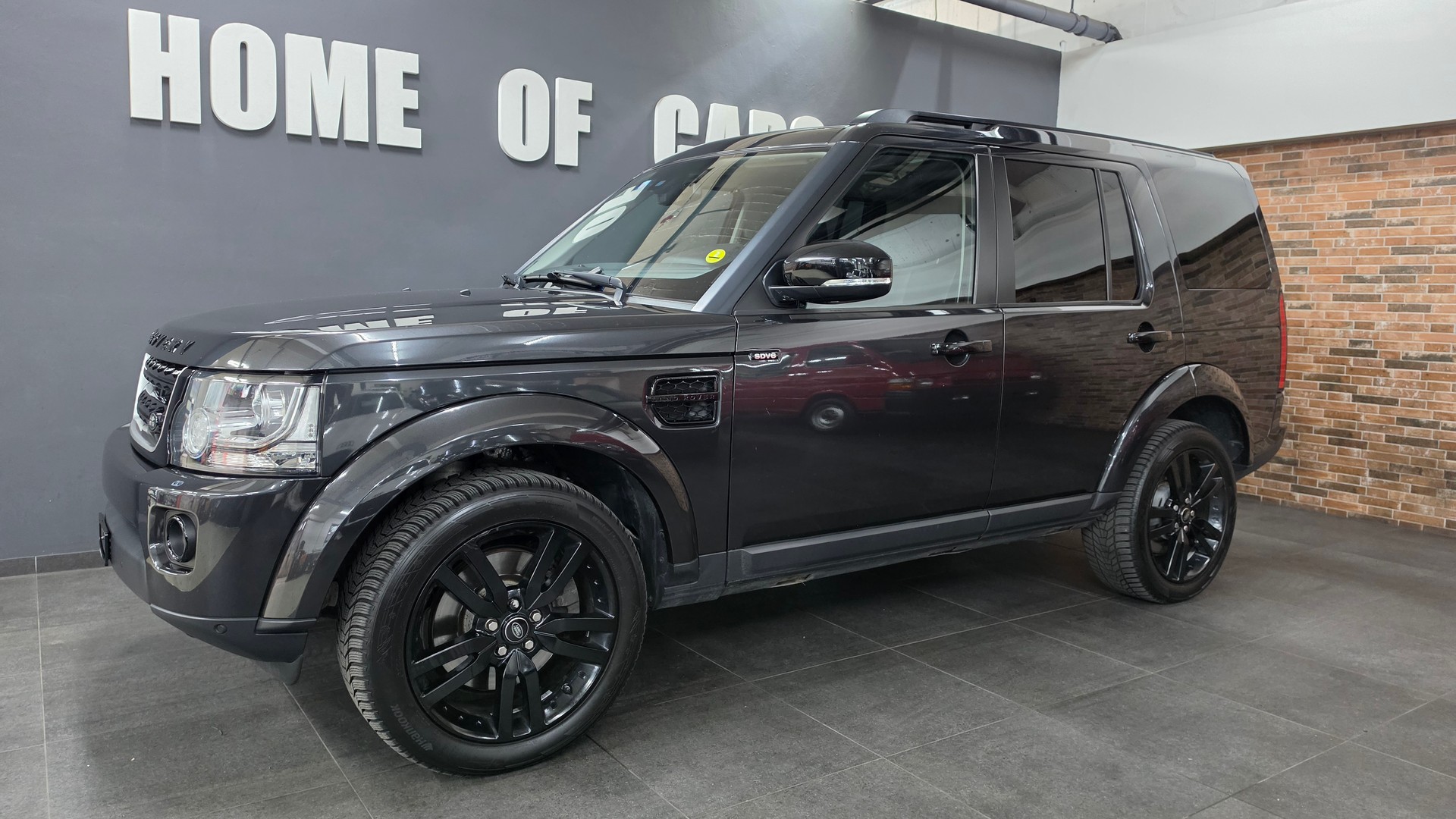 LAND ROVER Discovery 3.0 SDV6 HSE Automatic-image-4