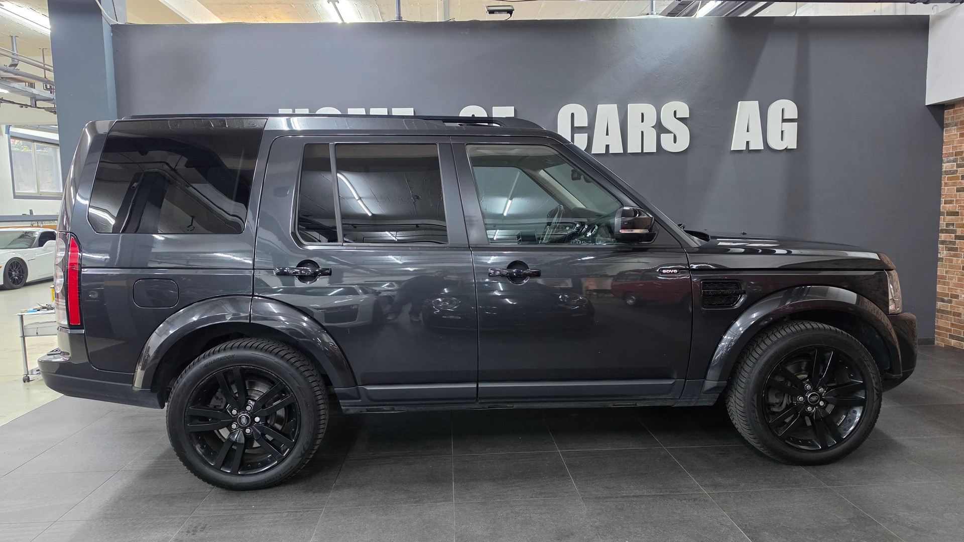 LAND ROVER Discovery 3.0 SDV6 HSE Automatic-image-13