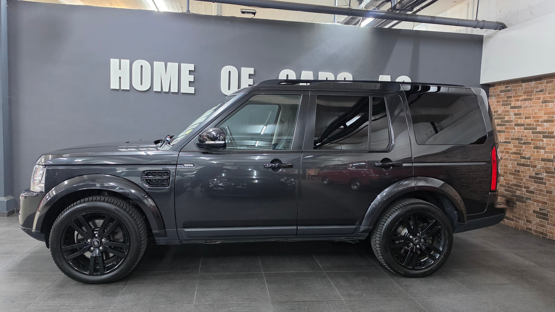 LAND ROVER Discovery 3.0 SDV6 HSE Automatic-image-5