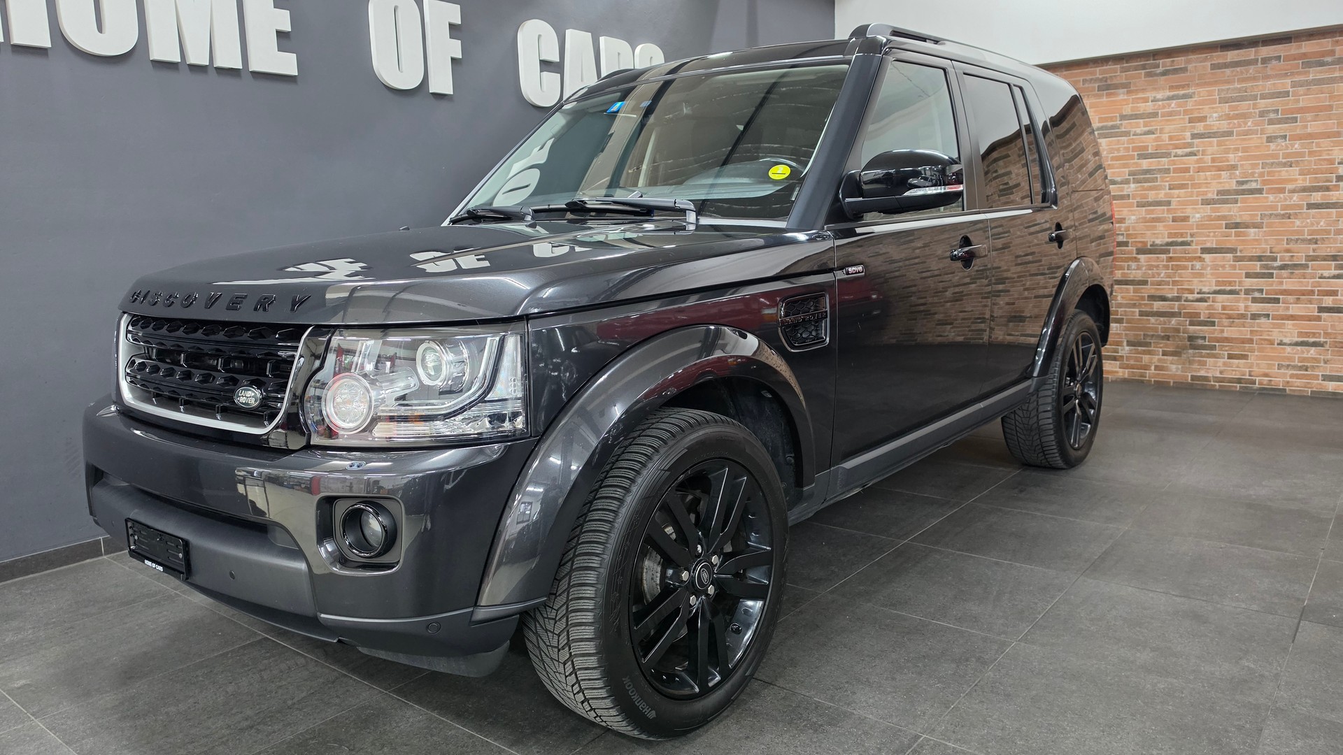 LAND ROVER Discovery 3.0 SDV6 HSE Automatic-image-2