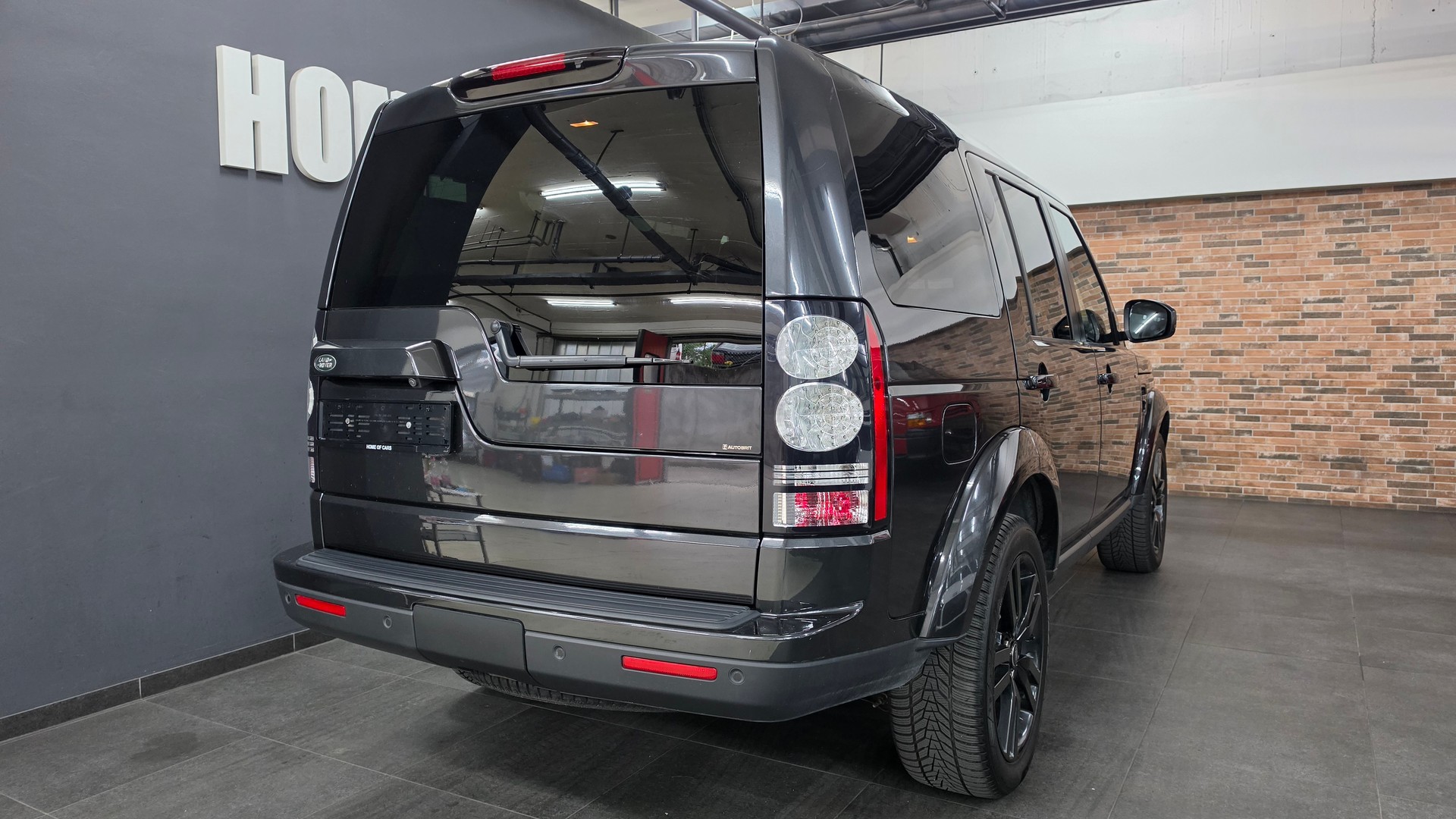 LAND ROVER Discovery 3.0 SDV6 HSE Automatic-image-9