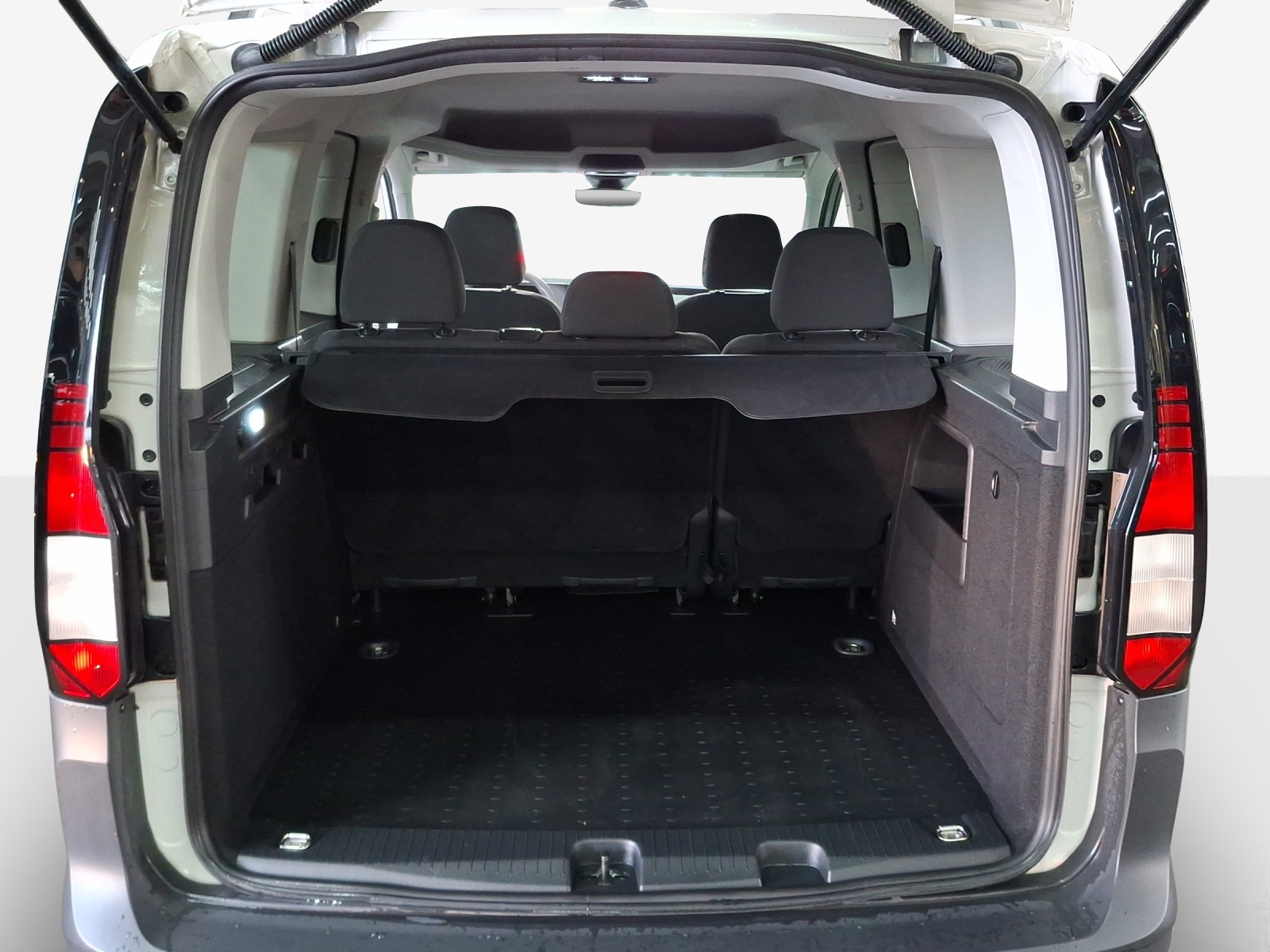 VW Caddy 2.0 TDI-image-12