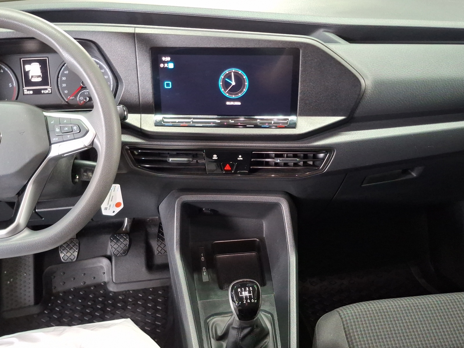 VW Caddy 2.0 TDI-image-9