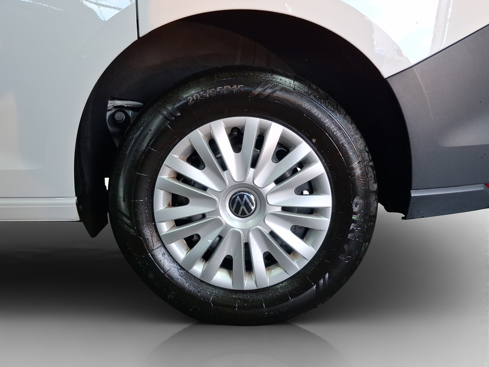 VW Caddy 2.0 TDI-image-13