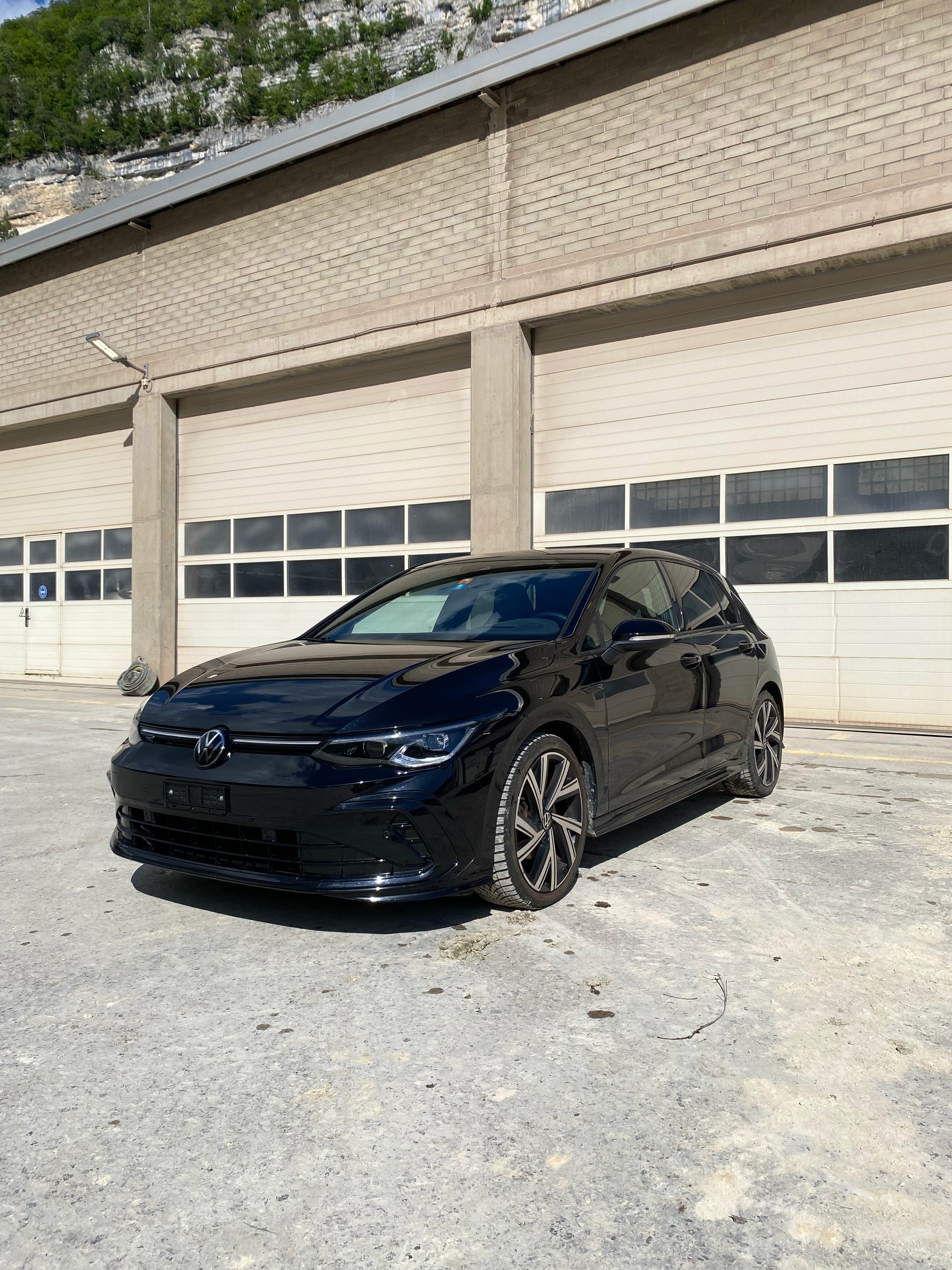 VW 1.5 eTSI R-Line 75 Edition DSG-image-0