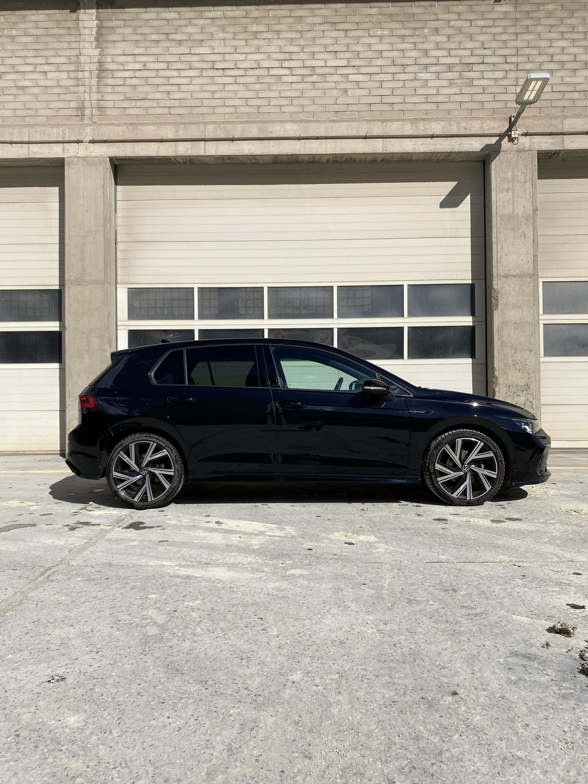 VW 1.5 eTSI R-Line 75 Edition DSG-image-1