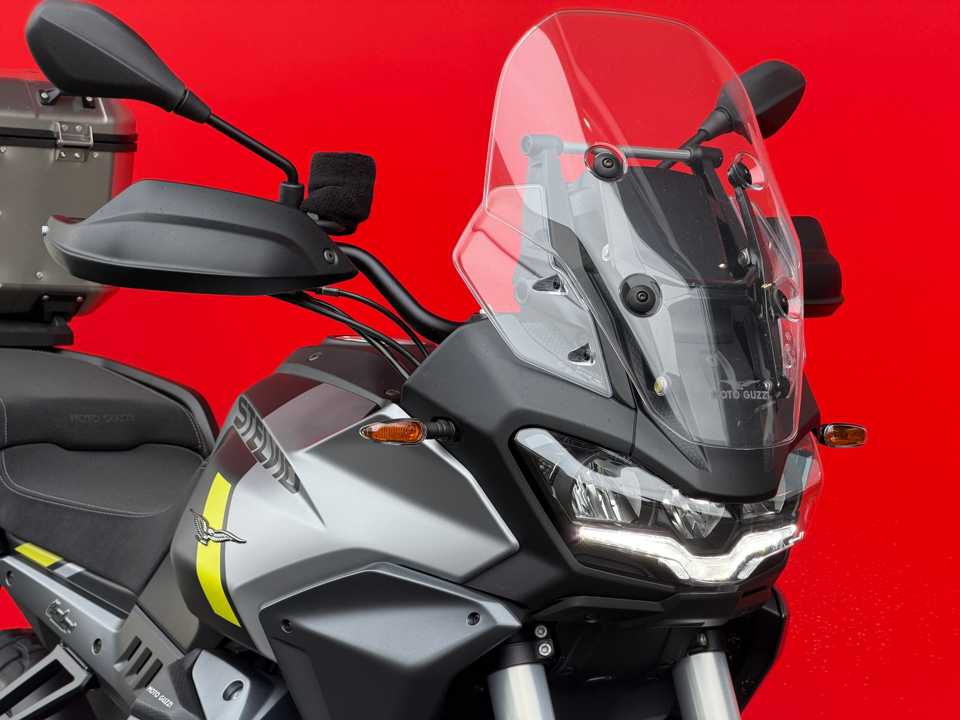 MOTO GUZZI Stelvio 1000 E5+-showroom-element-2