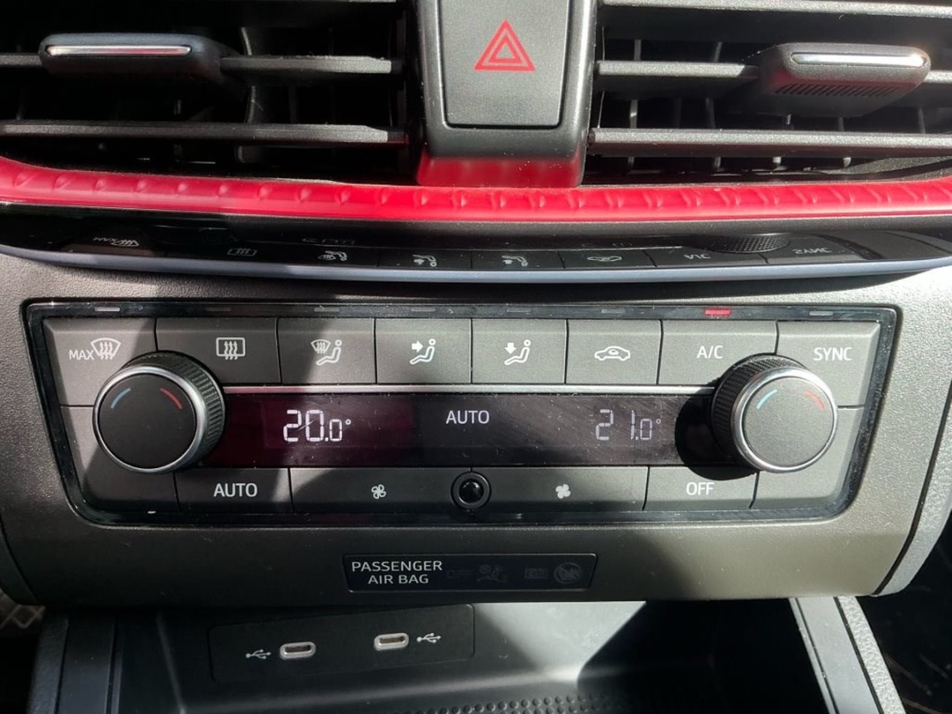 SEAT Ibiza 1.0 TSI DSG FR *** SPURHALTEASSISTENT & TEMPOMAT ***-image-19