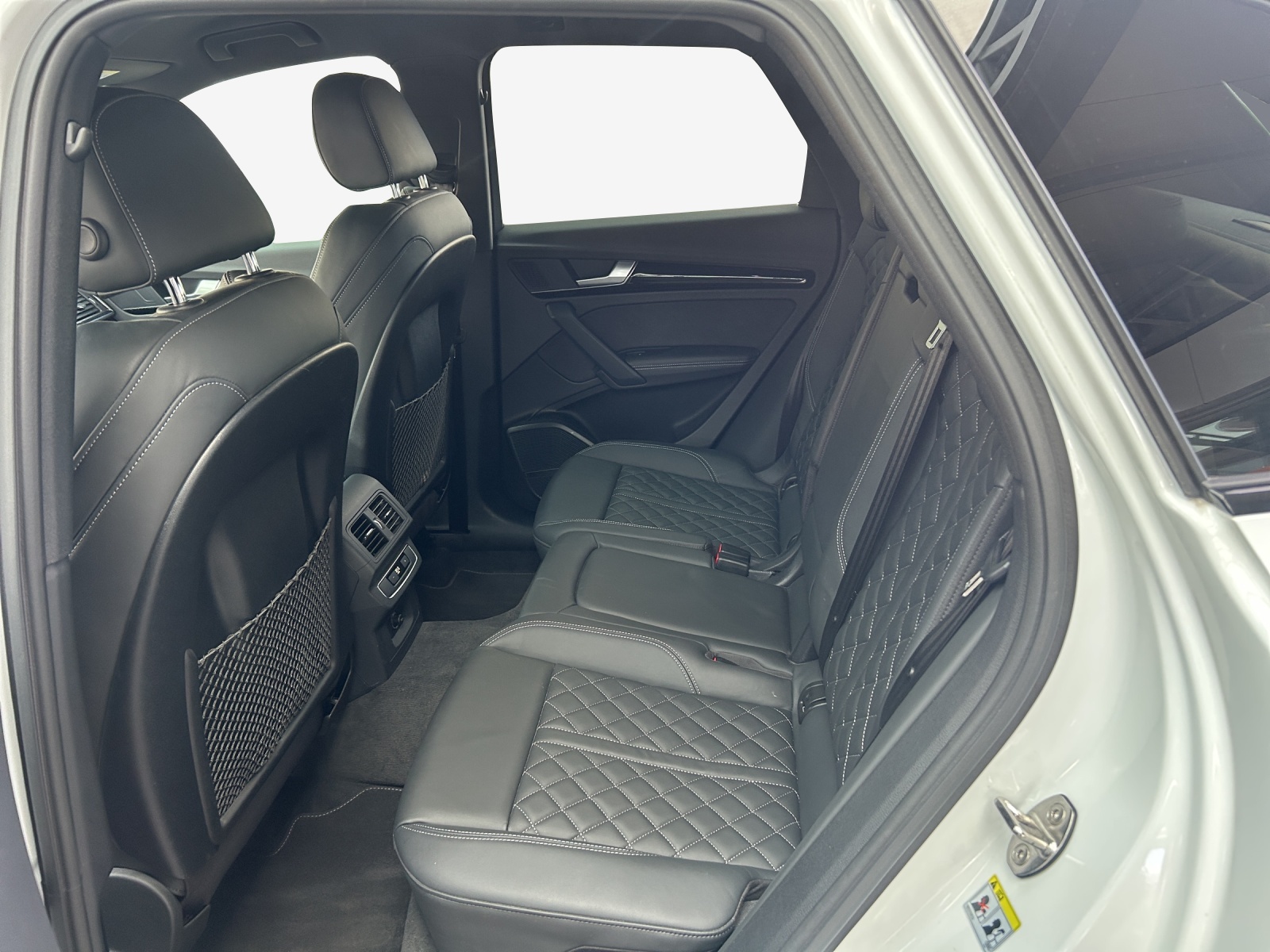 AUDI Q5 55 TFSI e PHEV S line quattro S-tronic-image-11