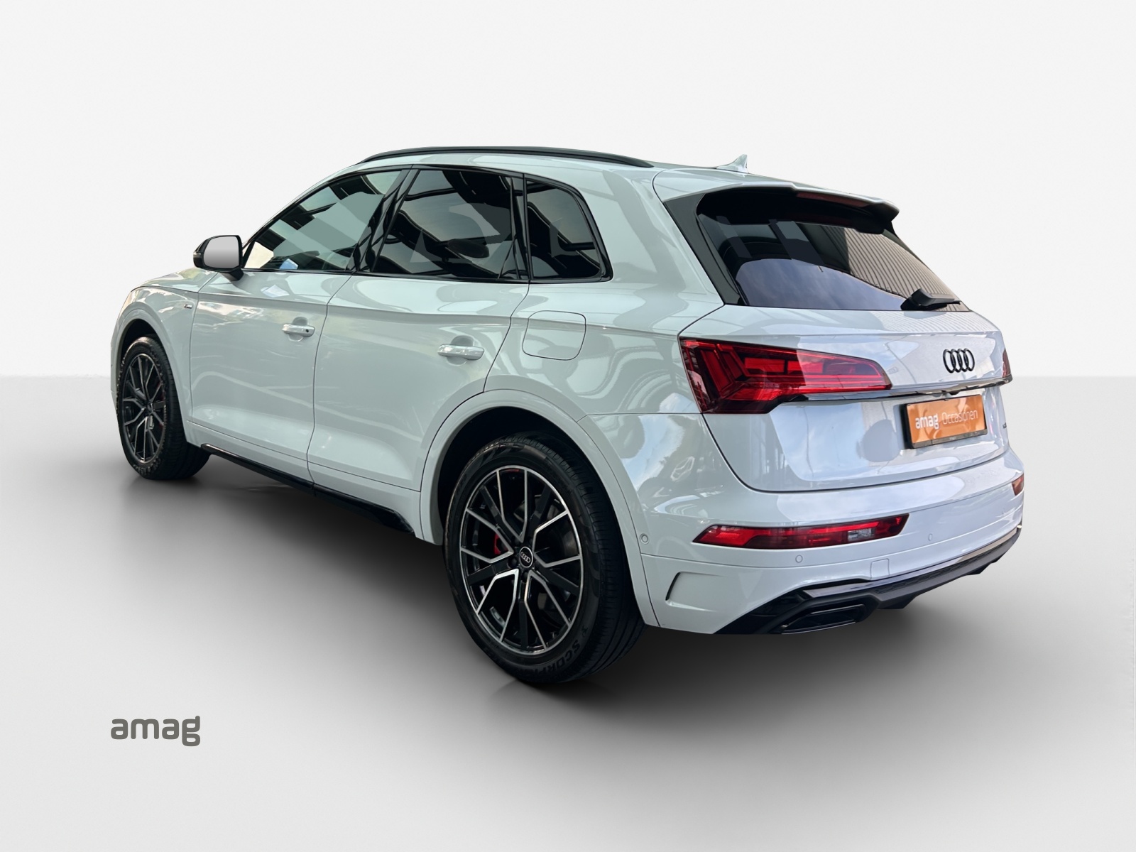 AUDI Q5 55 TFSI e PHEV S line quattro S-tronic-image-2