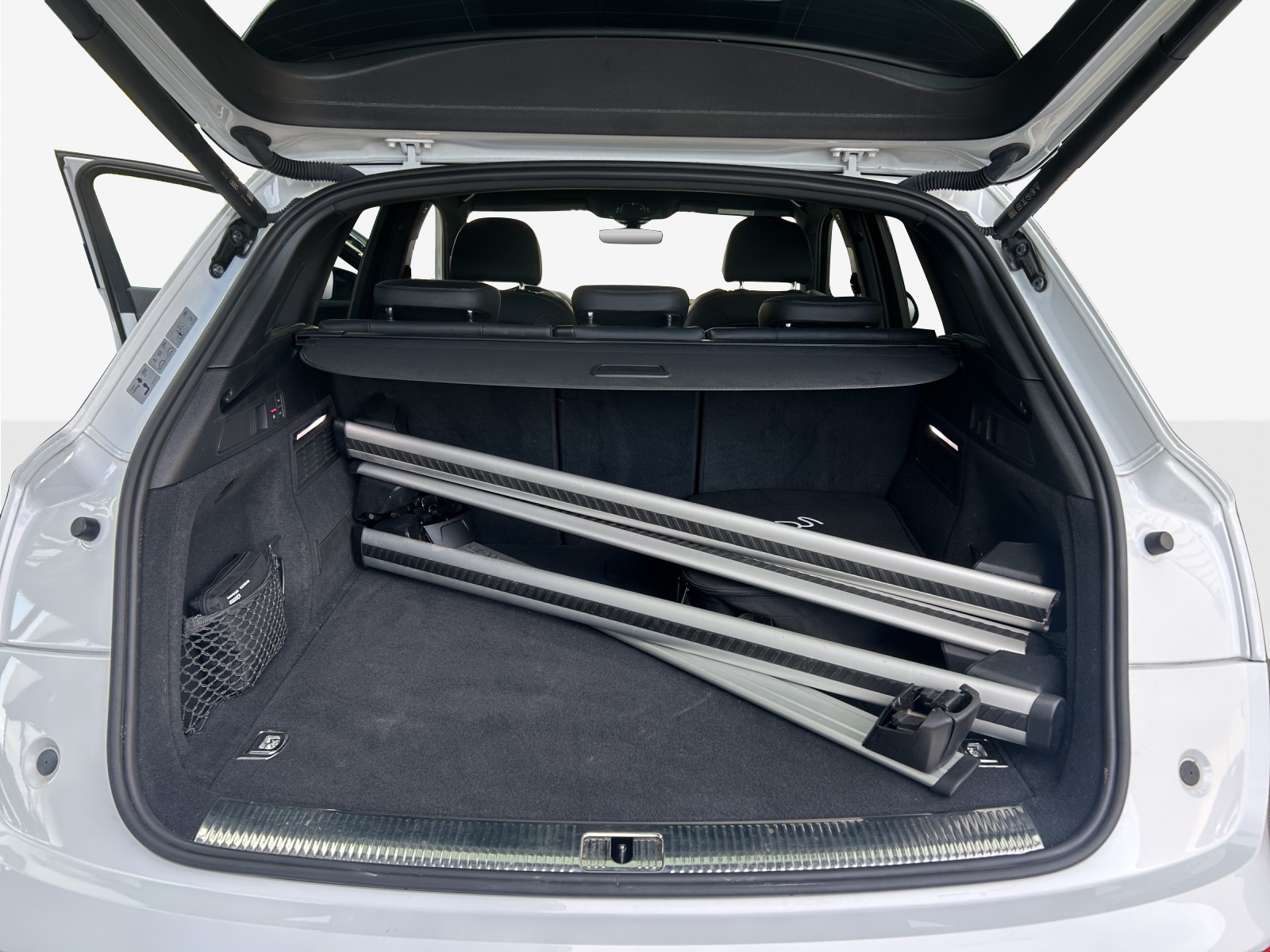 AUDI Q5 55 TFSI e PHEV S line quattro S-tronic-image-12