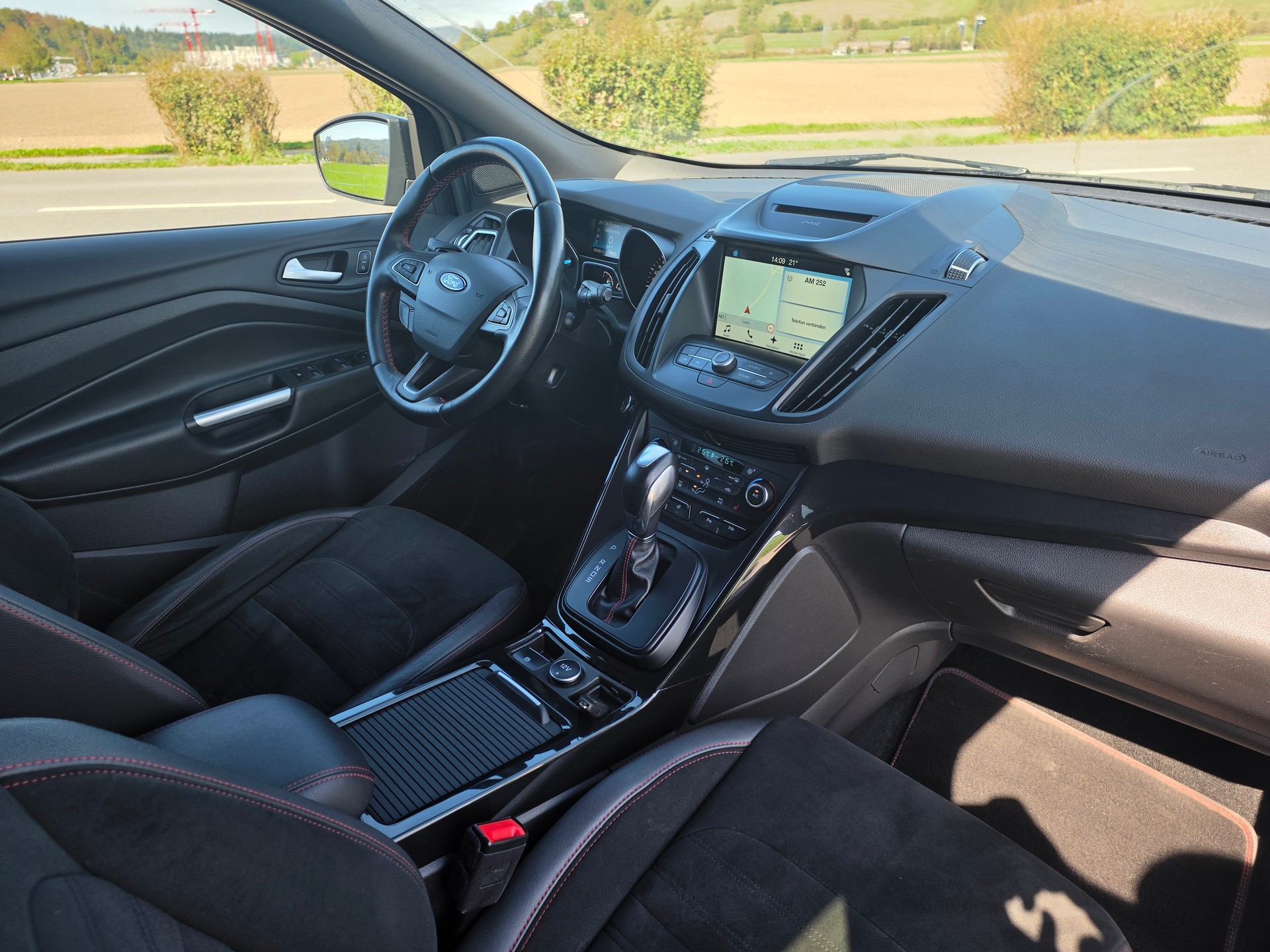 FORD Kuga 1.5 SCTi ST Line 4WD Automatic-image-7