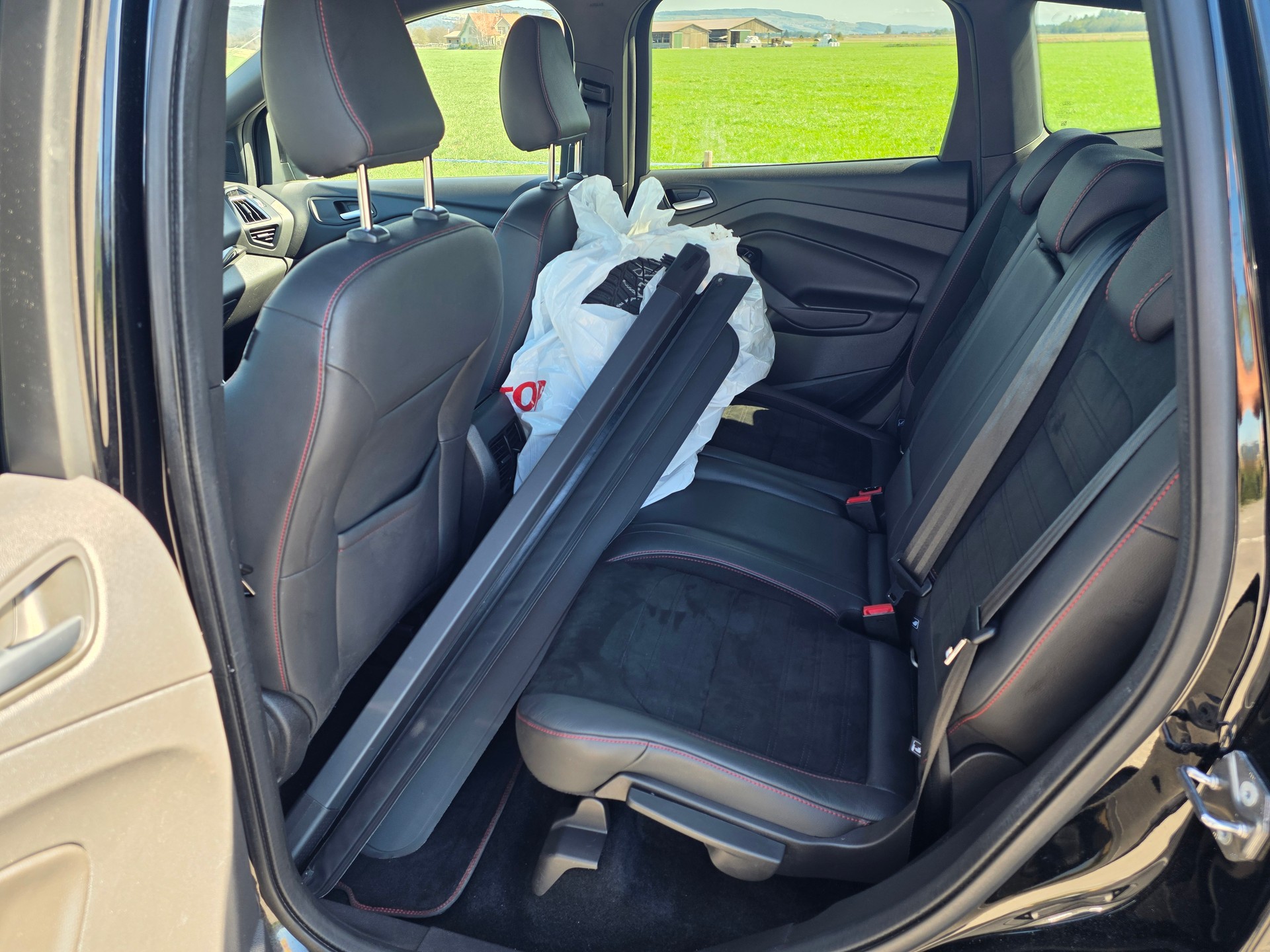 FORD Kuga 1.5 SCTi ST Line 4WD Automatic-image-8