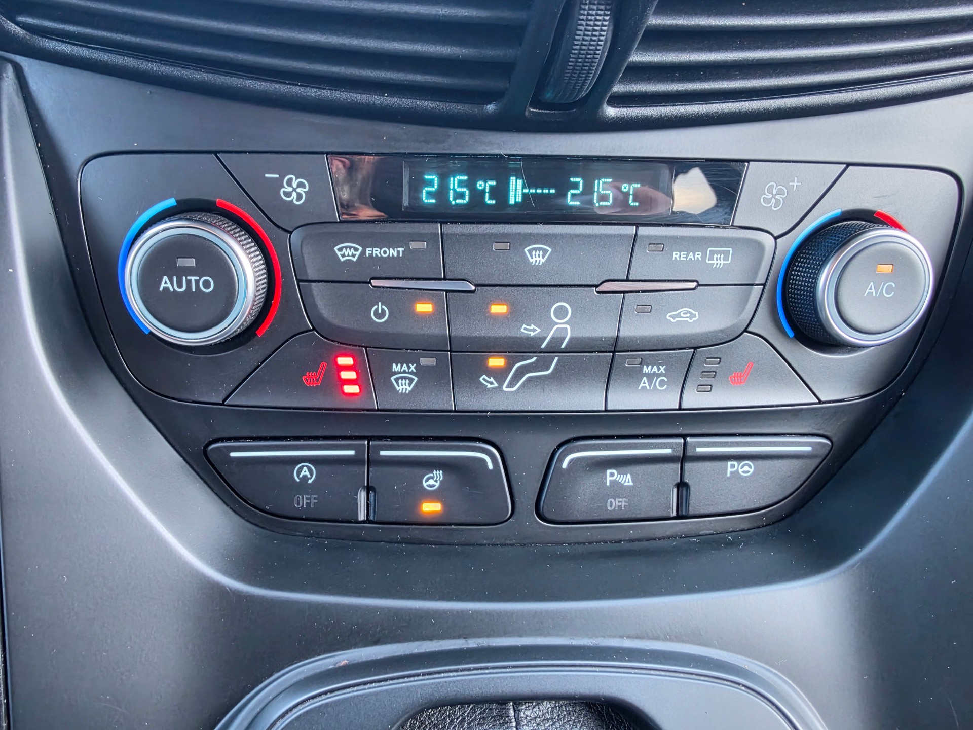 FORD Kuga 1.5 SCTi ST Line 4WD Automatic-image-11
