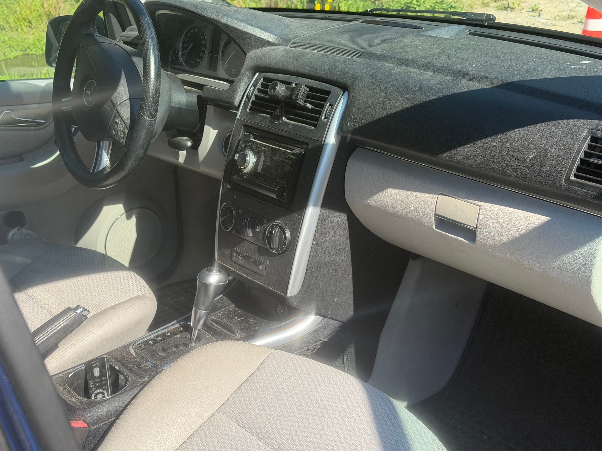 MERCEDES-BENZ B 180 CDI Autotronic-image-6