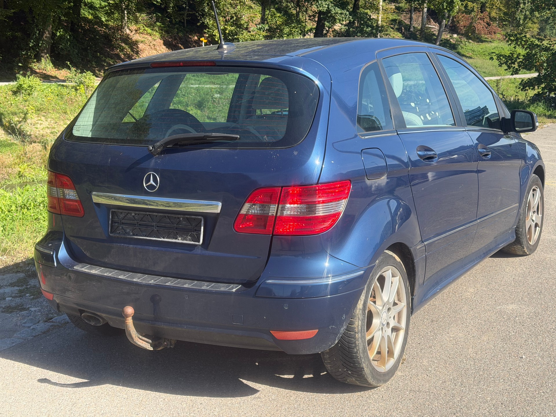 MERCEDES-BENZ B 180 CDI Autotronic-image-2