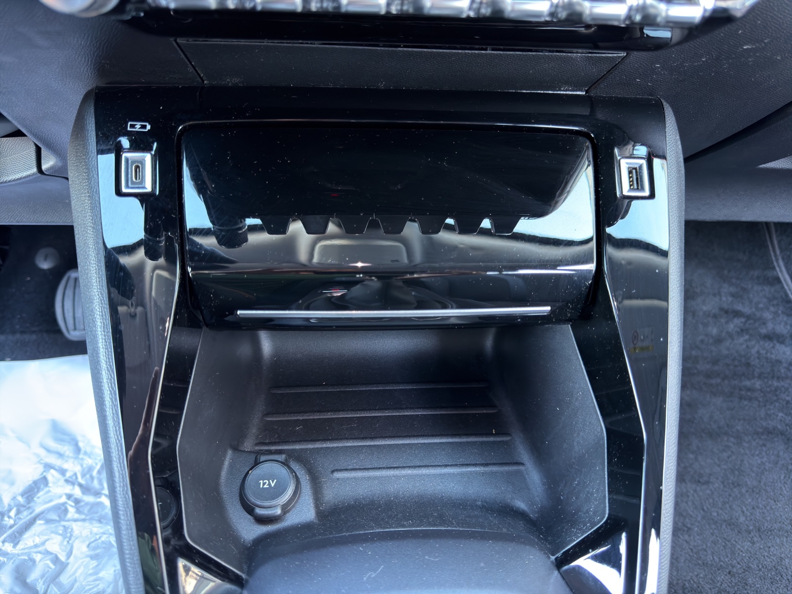PEUGEOT 2008 1.2 PureTech Active-image-21