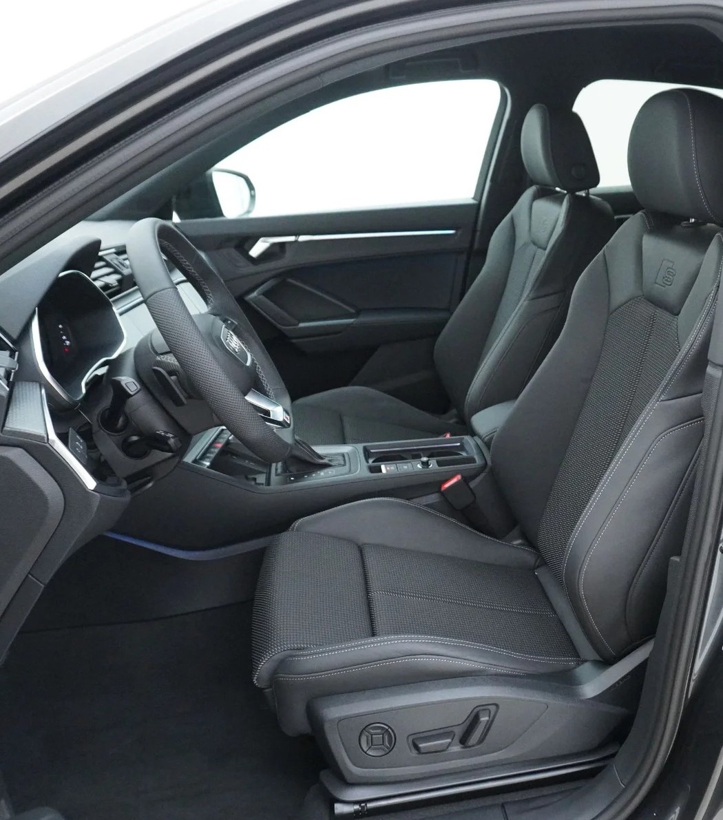 AUDI 2.0 40 TFSI S line quattro S-Tronic-image-6