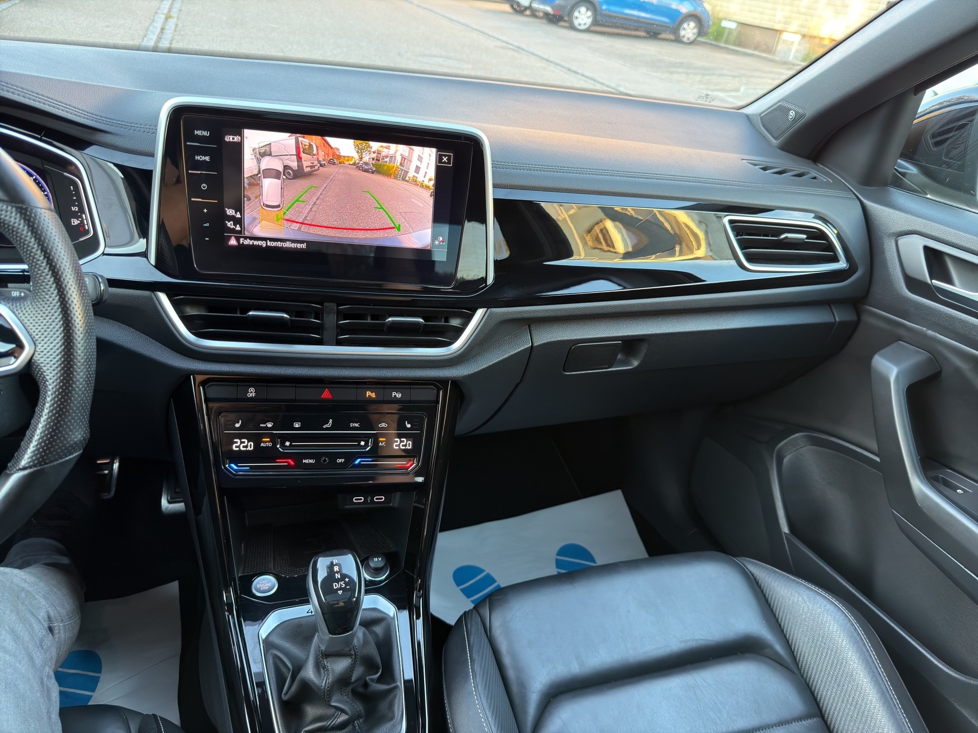 VW T-Roc 2.0 TSI R-Line DSG 4Motion-image-15