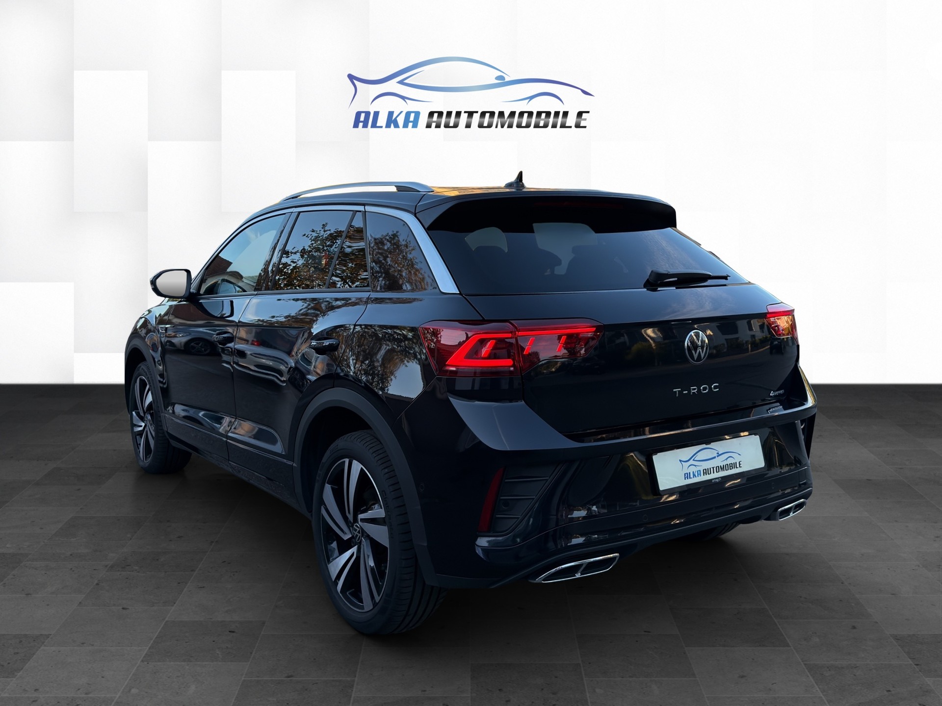 VW T-Roc 2.0 TSI R-Line DSG 4Motion-image-4