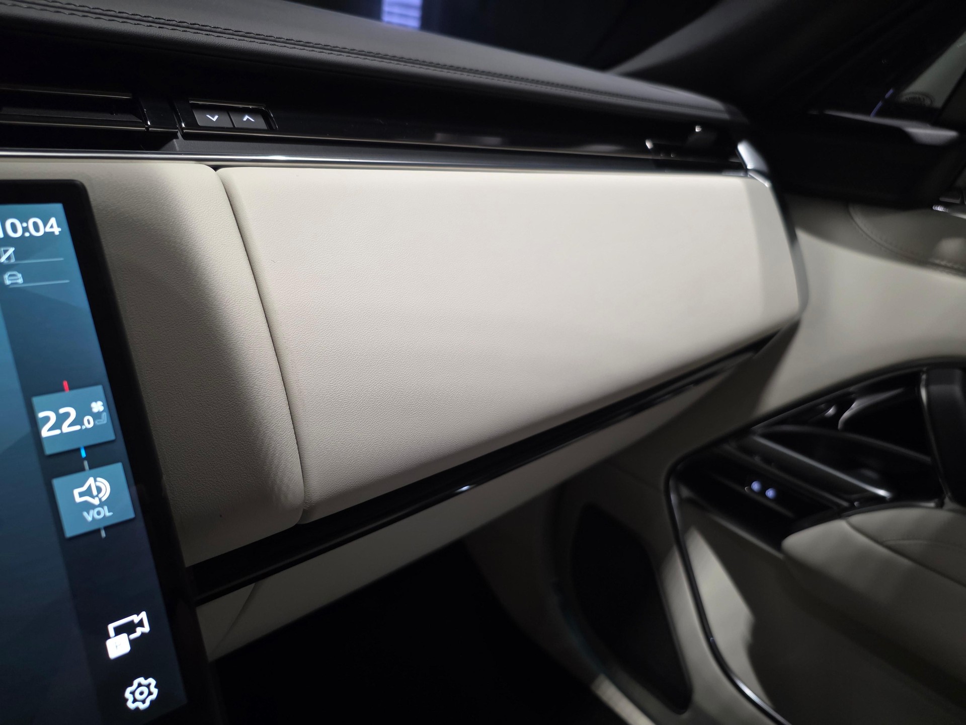 LAND ROVER Range Rover 4.4 V8 Autobiography-image-8