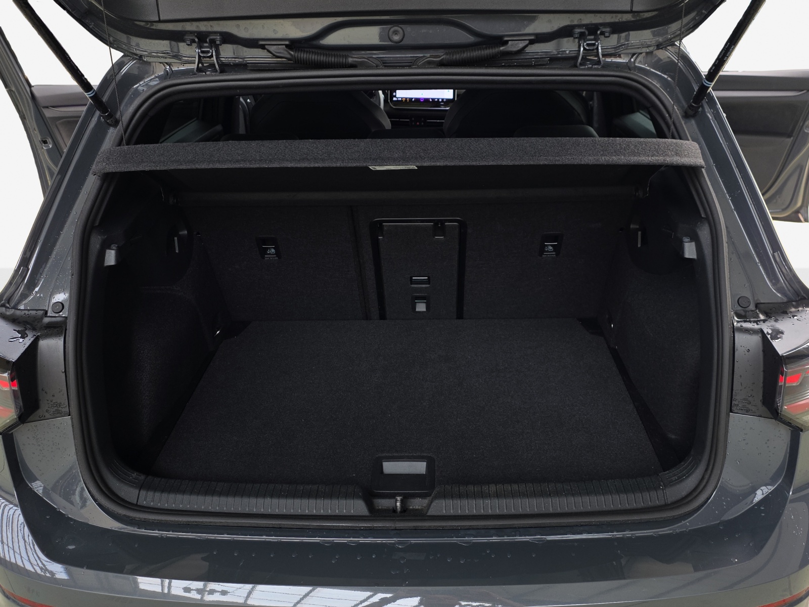 VW Golf 2.0 TSI R-Line DSG 4 Motion-image-12