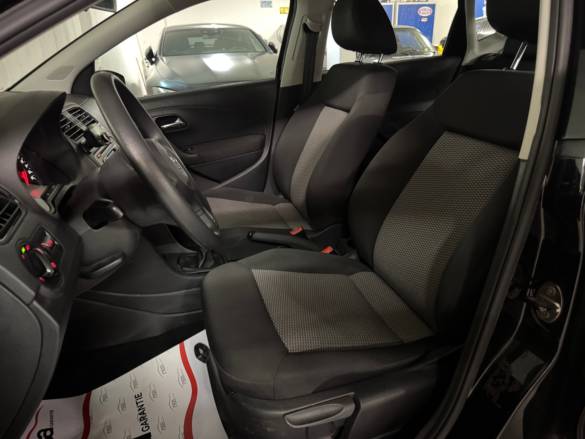 VW Polo 1.4 16V Comfortline 1-Hand-image-9