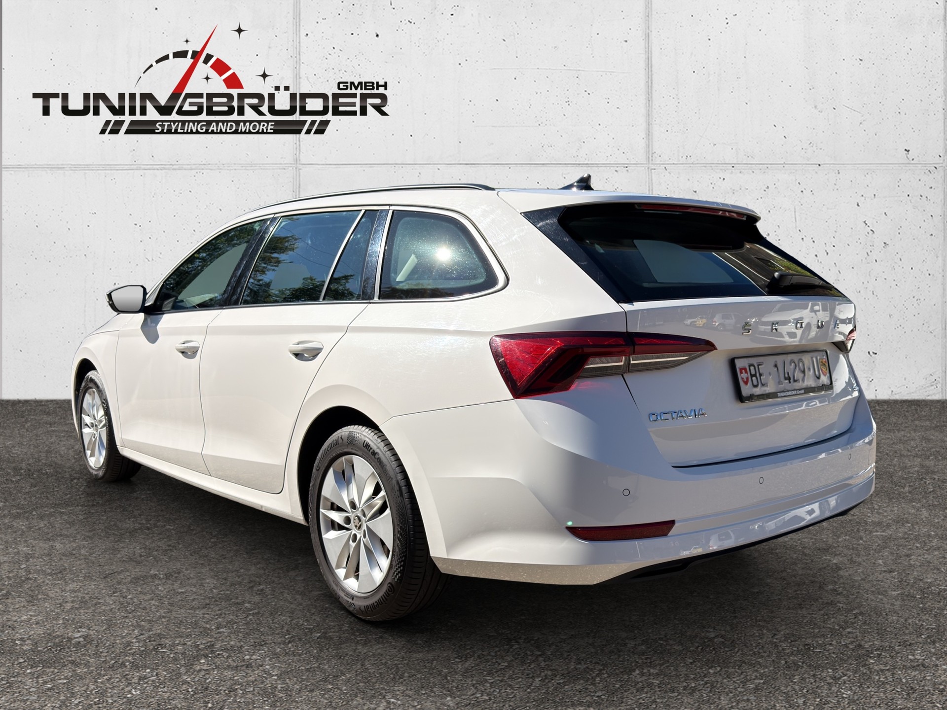SKODA Octavia Combi 2.0 TDI DSG Ambition 4x4-image-3