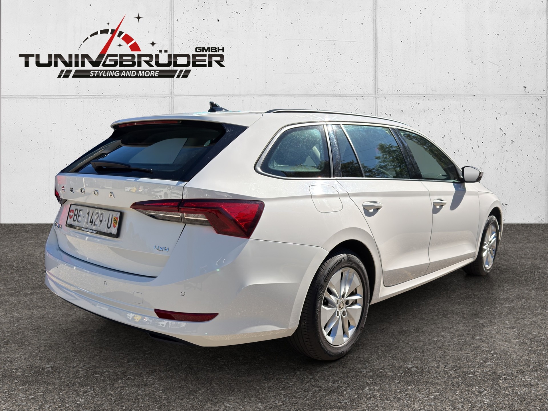 SKODA Octavia Combi 2.0 TDI DSG Ambition 4x4-image-5