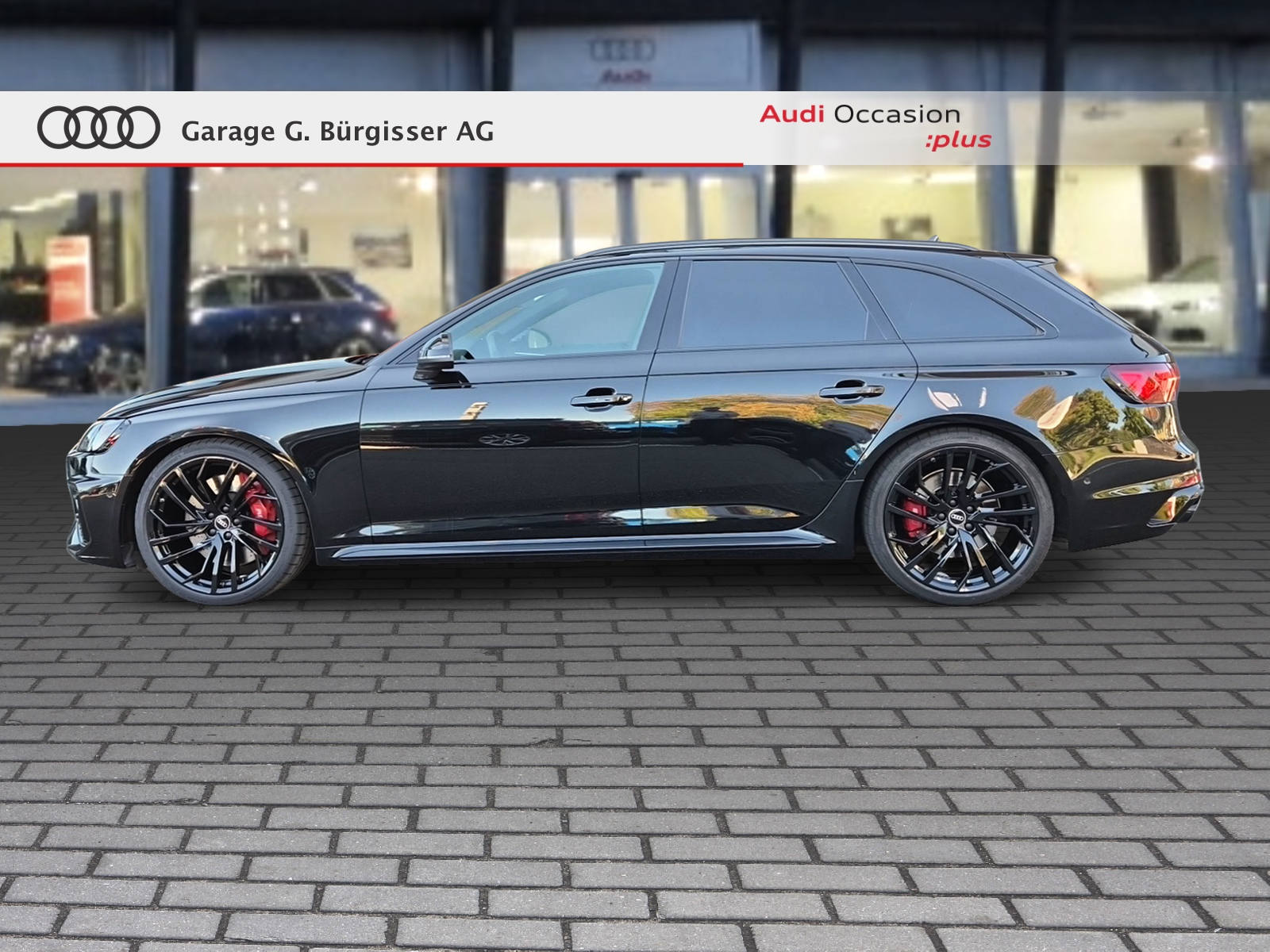 AUDI RS4 Avant quattro tiptronic Mythosschwarz Metallic-image-2