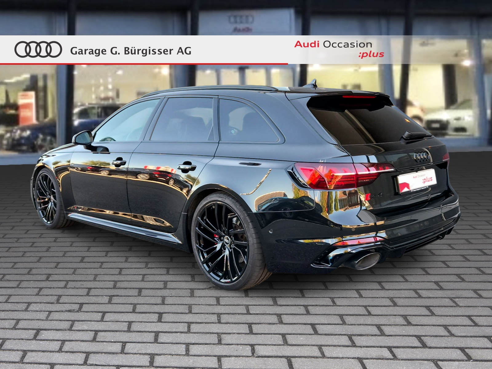 AUDI RS4 Avant quattro tiptronic Mythosschwarz Metallic-image-3