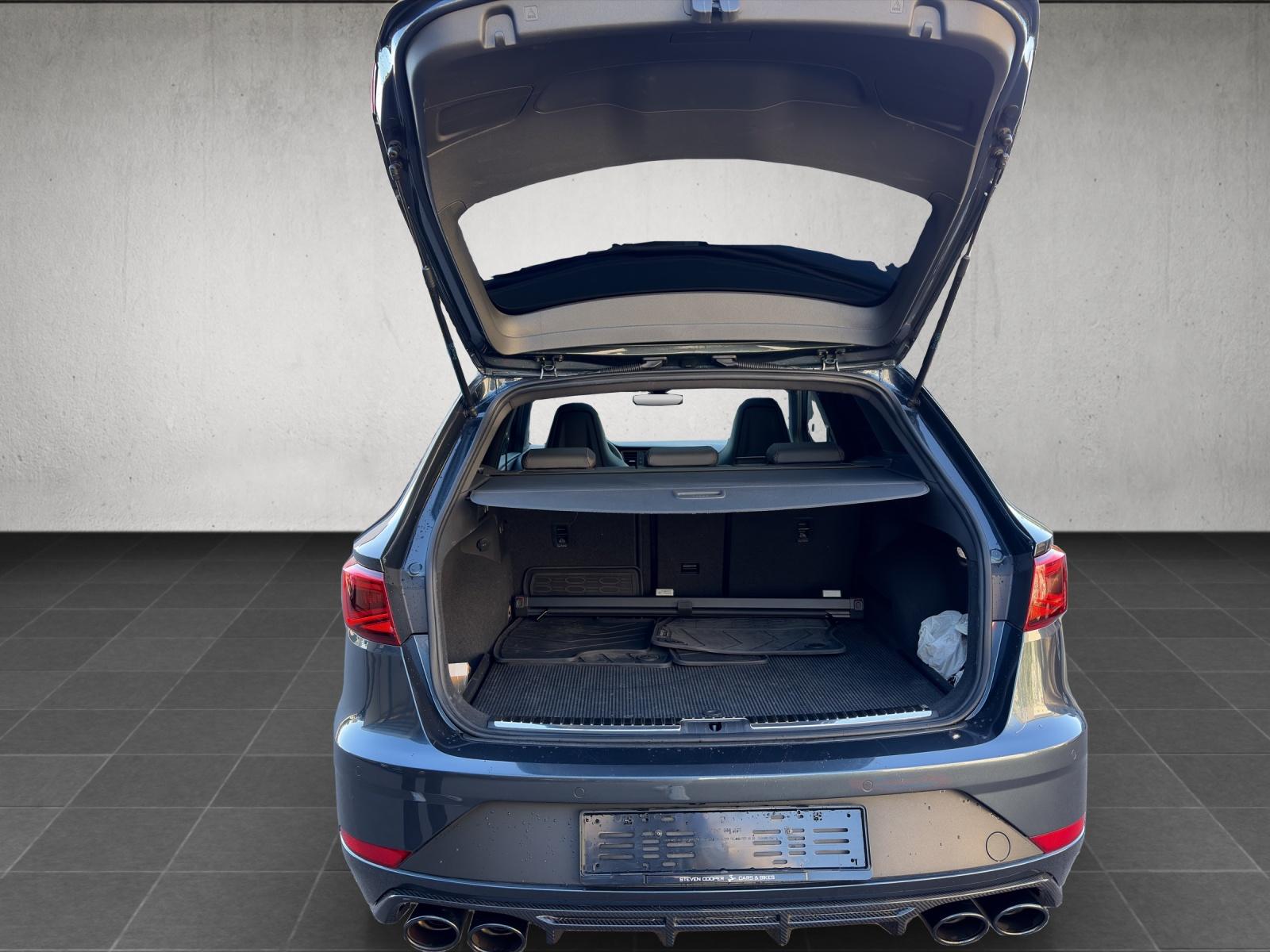 SEAT Leon ST 2.0 TSI 300 Cupra R 4Drive DSG-image-11