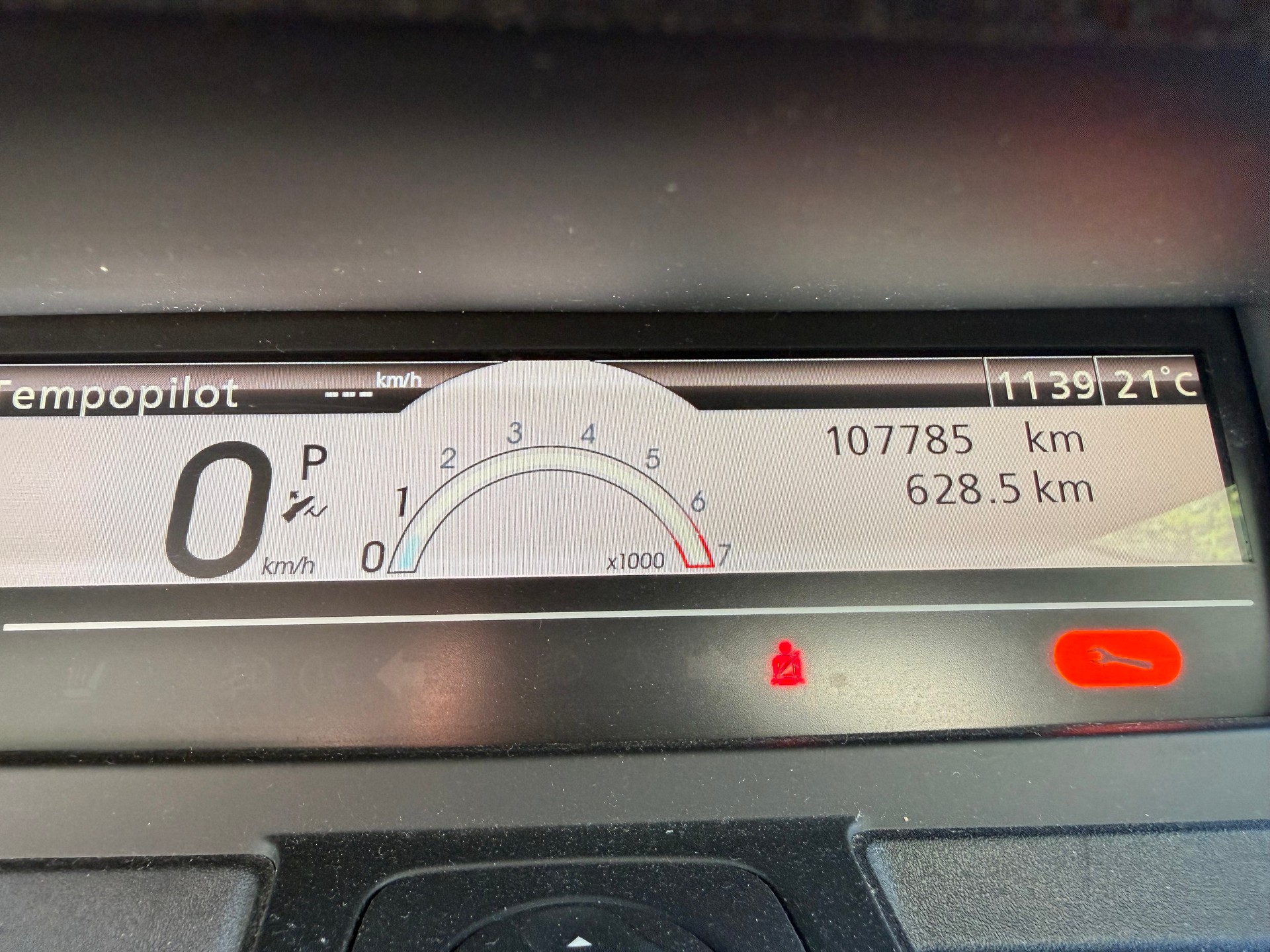 RENAULT Scénic 2.0 16V Dynamique X-Tronic CVT-image-9