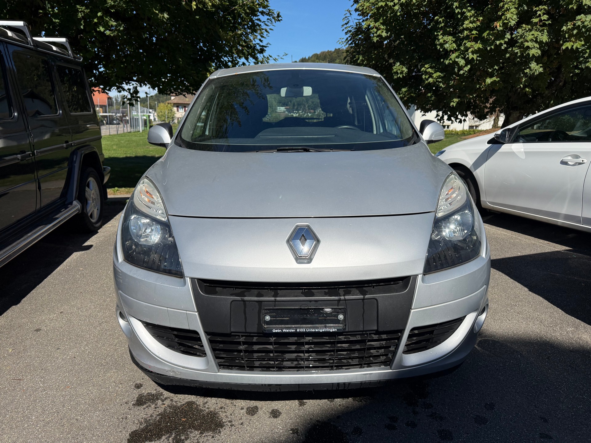 RENAULT Scénic 2.0 16V Dynamique X-Tronic CVT-image-1