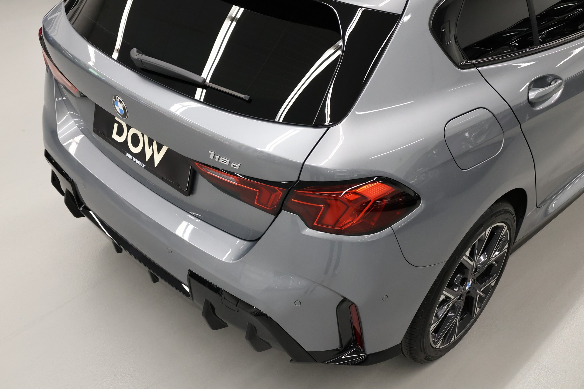 BMW 118d Steptronic M Sport-image-11