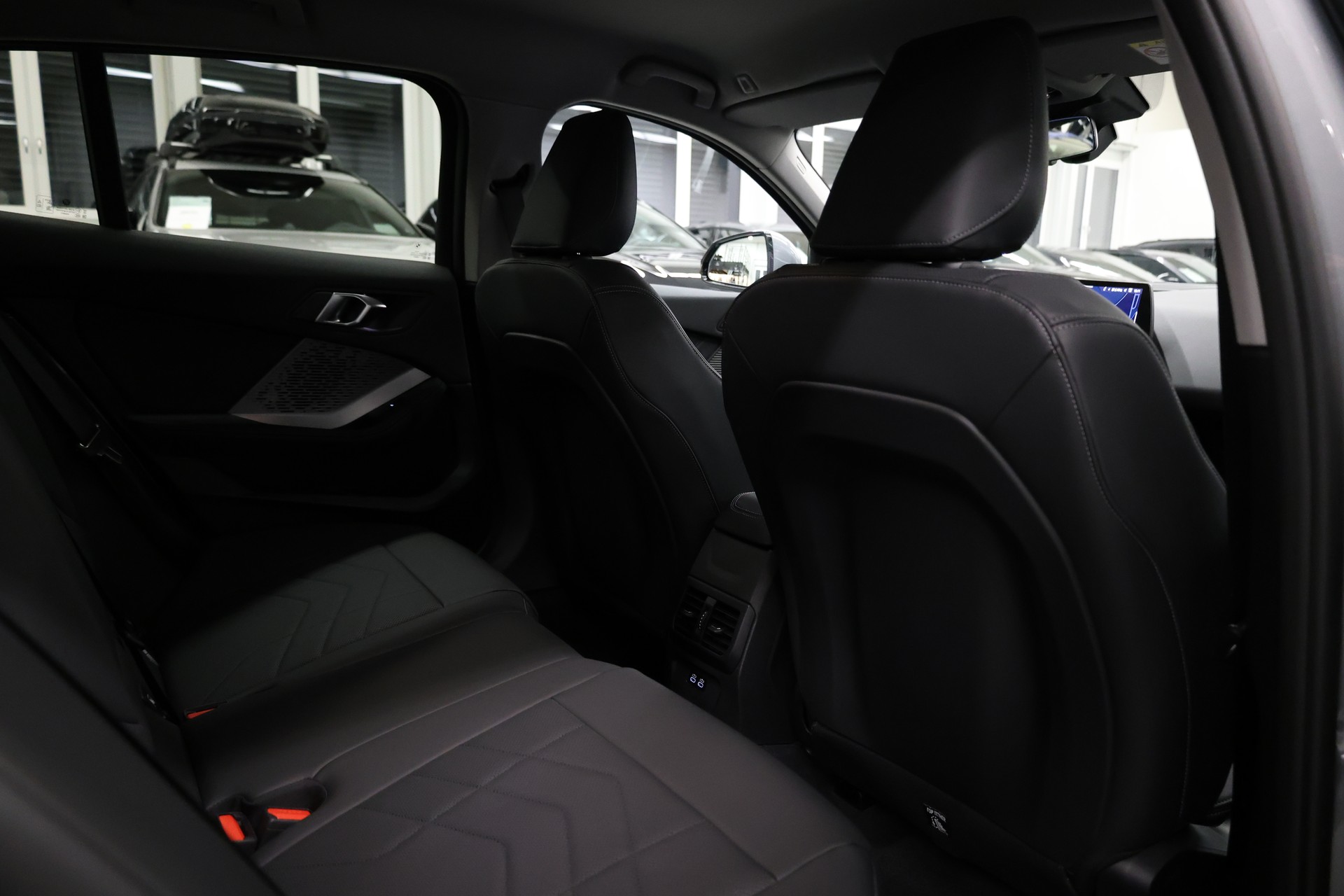 BMW 118d Steptronic M Sport-image-33