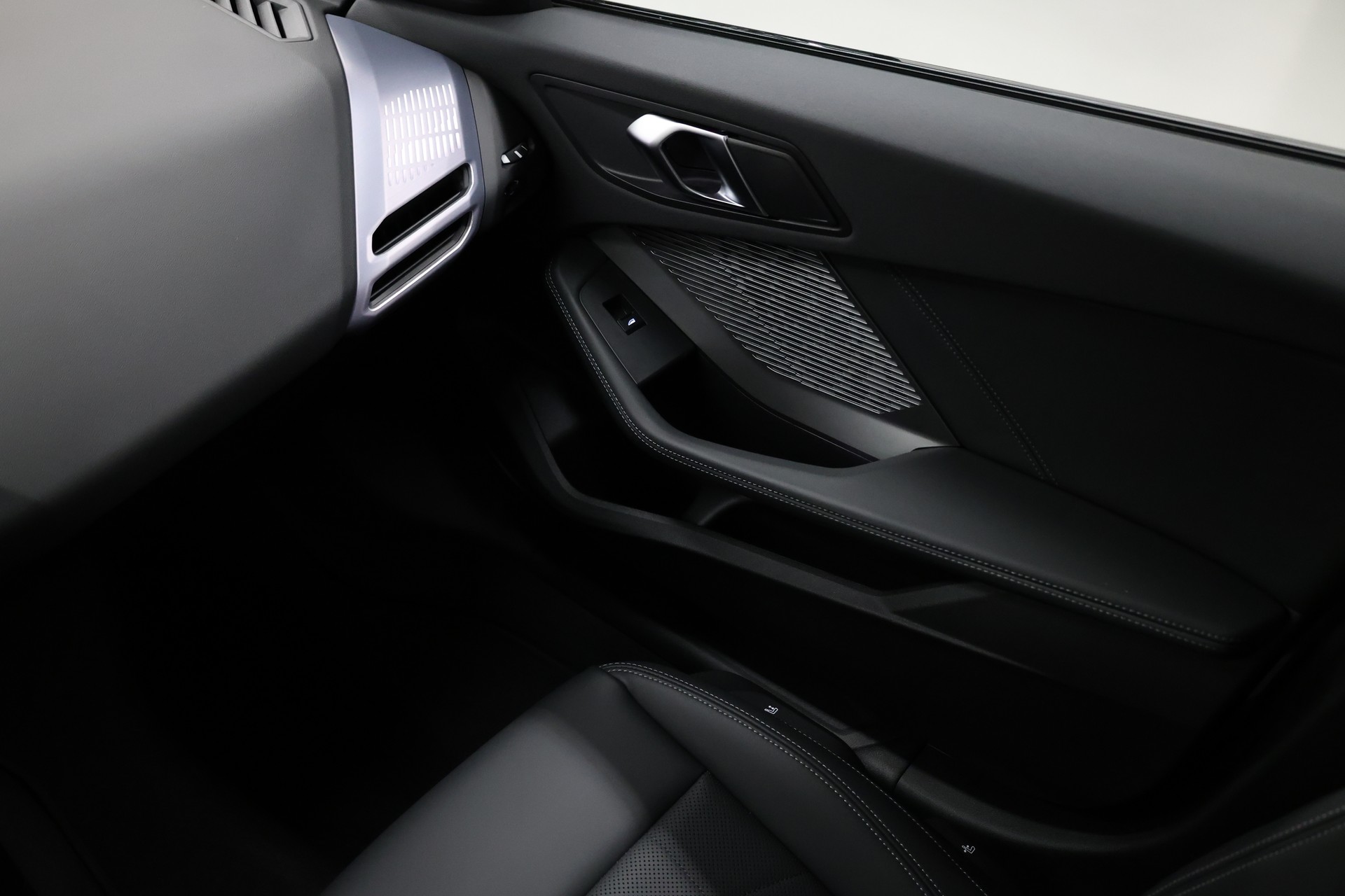 BMW 118d Steptronic M Sport-image-29