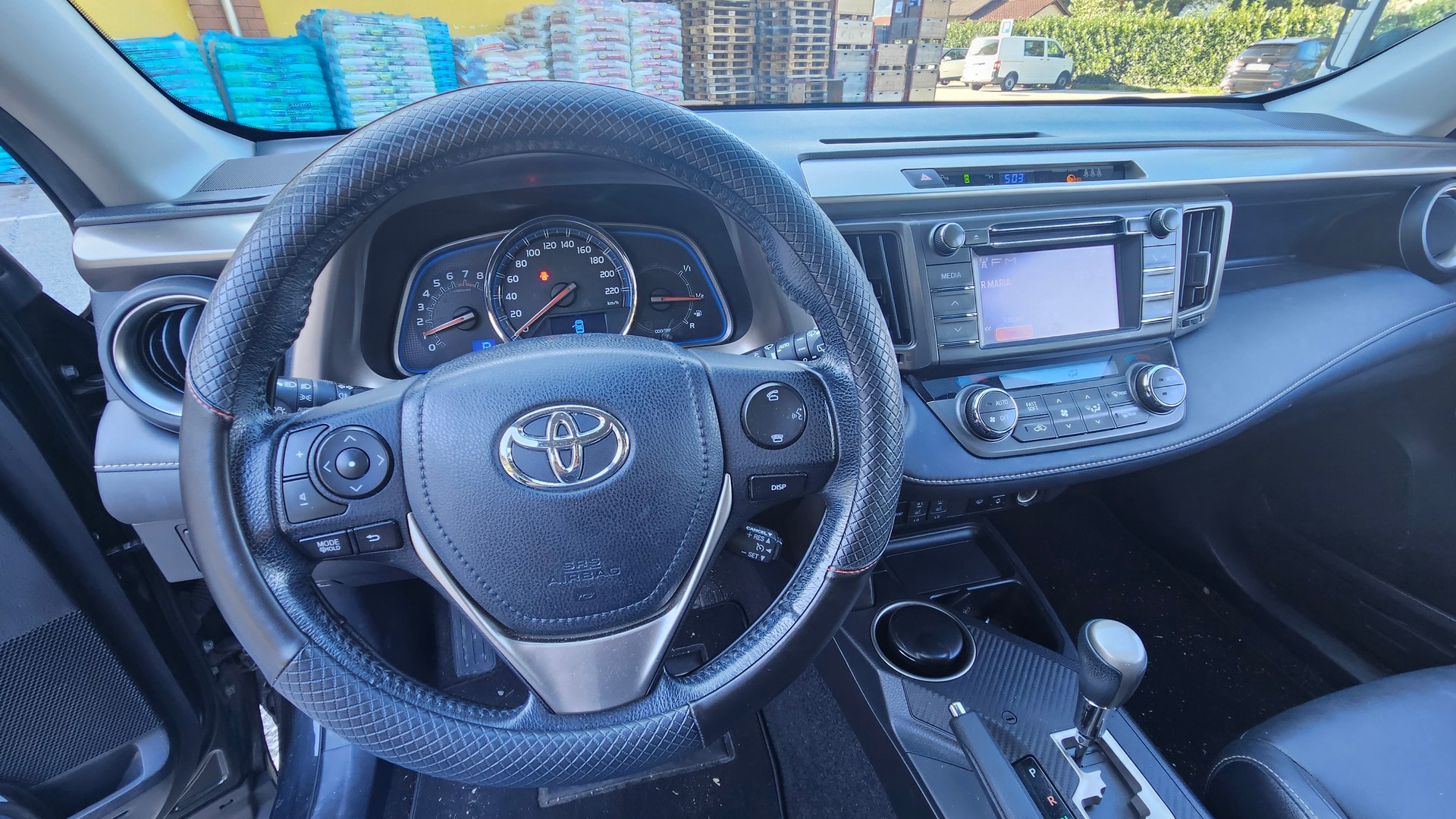 TOYOTA RAV-4-image-6