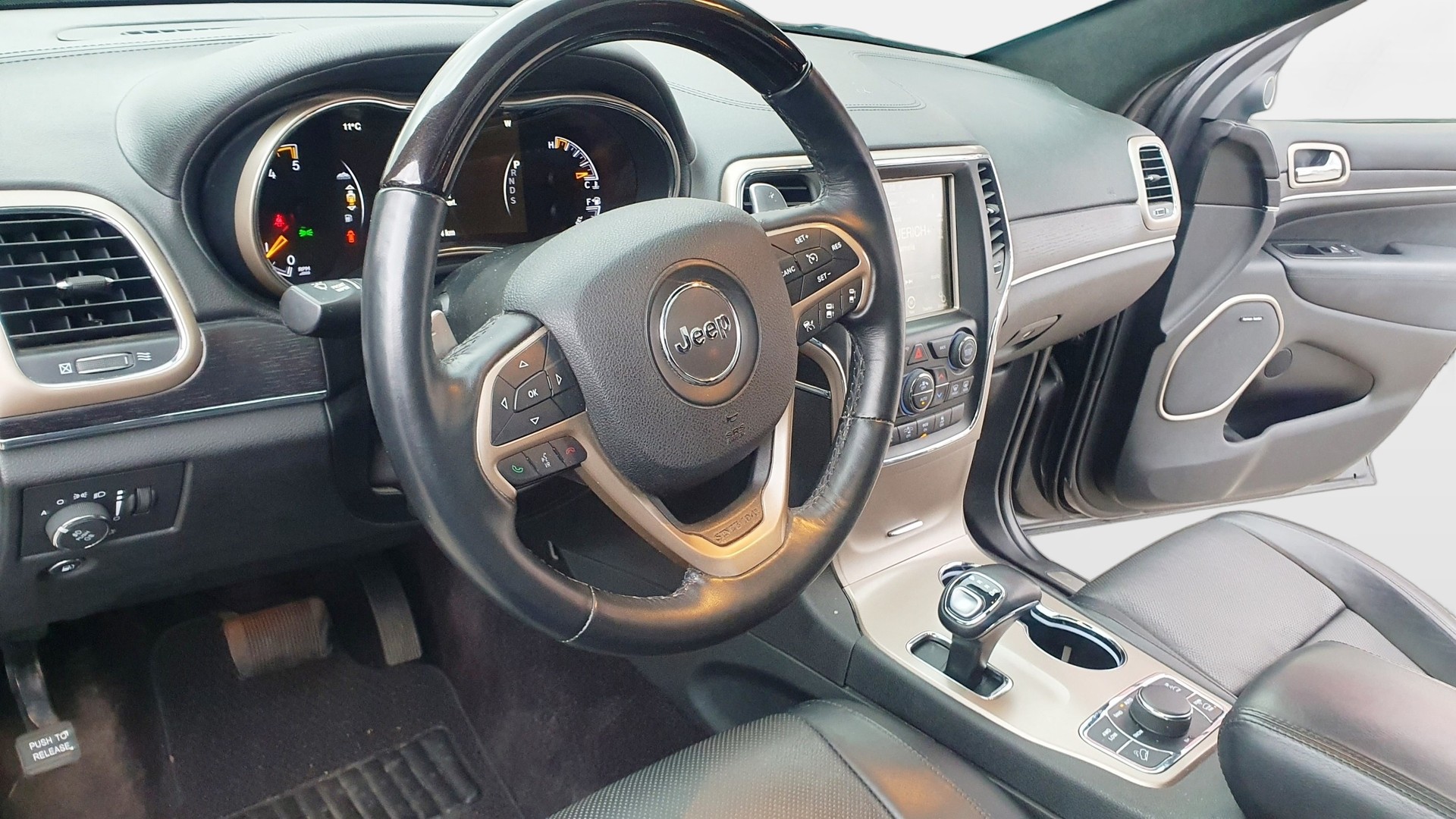 JEEP Grand Cherokee 3.0 CRD Summit Automatic-image-12