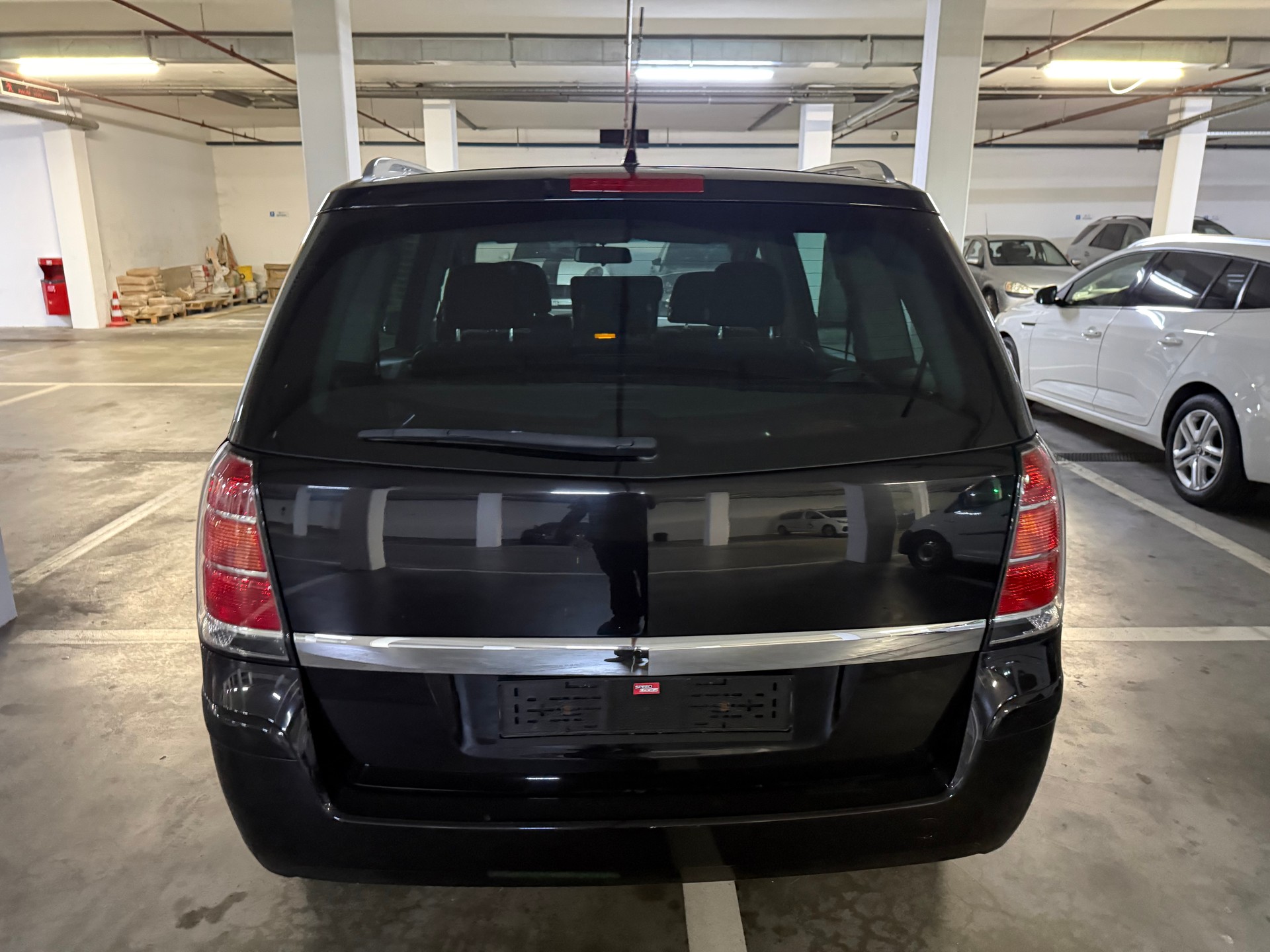 OPEL Zafira 1.8i 16V Cosmo-image-6