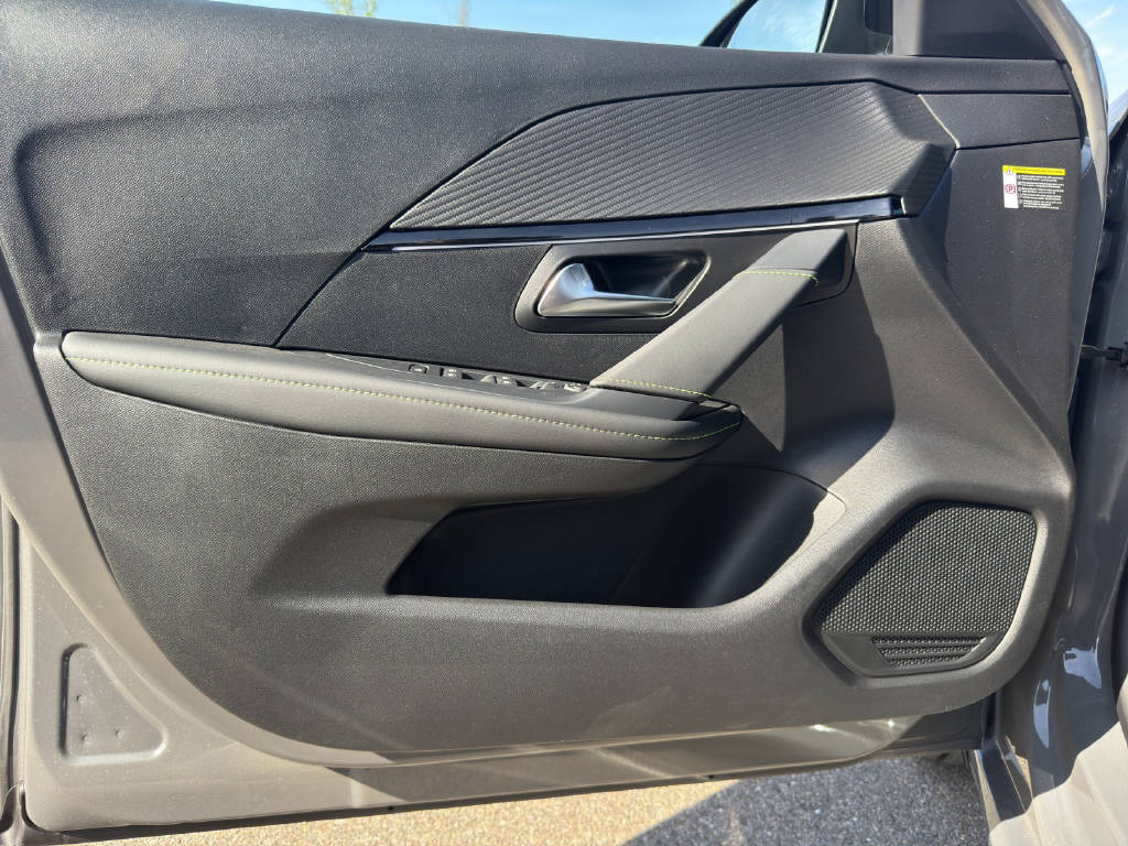 PEUGEOT 208 1.2 Hybrid 145 GT Exclusive-image-6