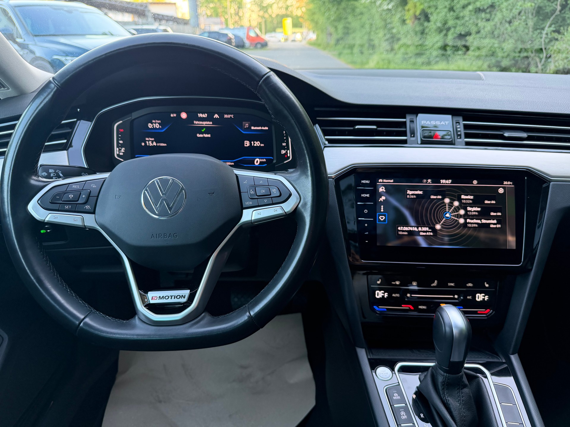 VW Passat 2.0 TDI BMT Elegance 4Motion DSG-image-11