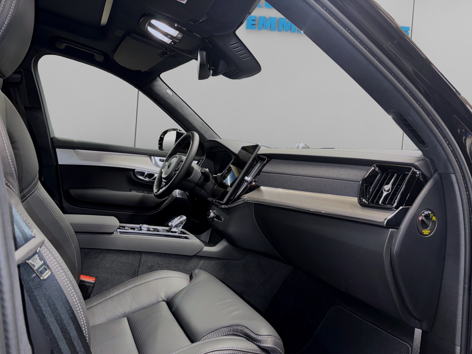 VOLVO XC90 2.0 B5 MH Black Edition AWD-image-12