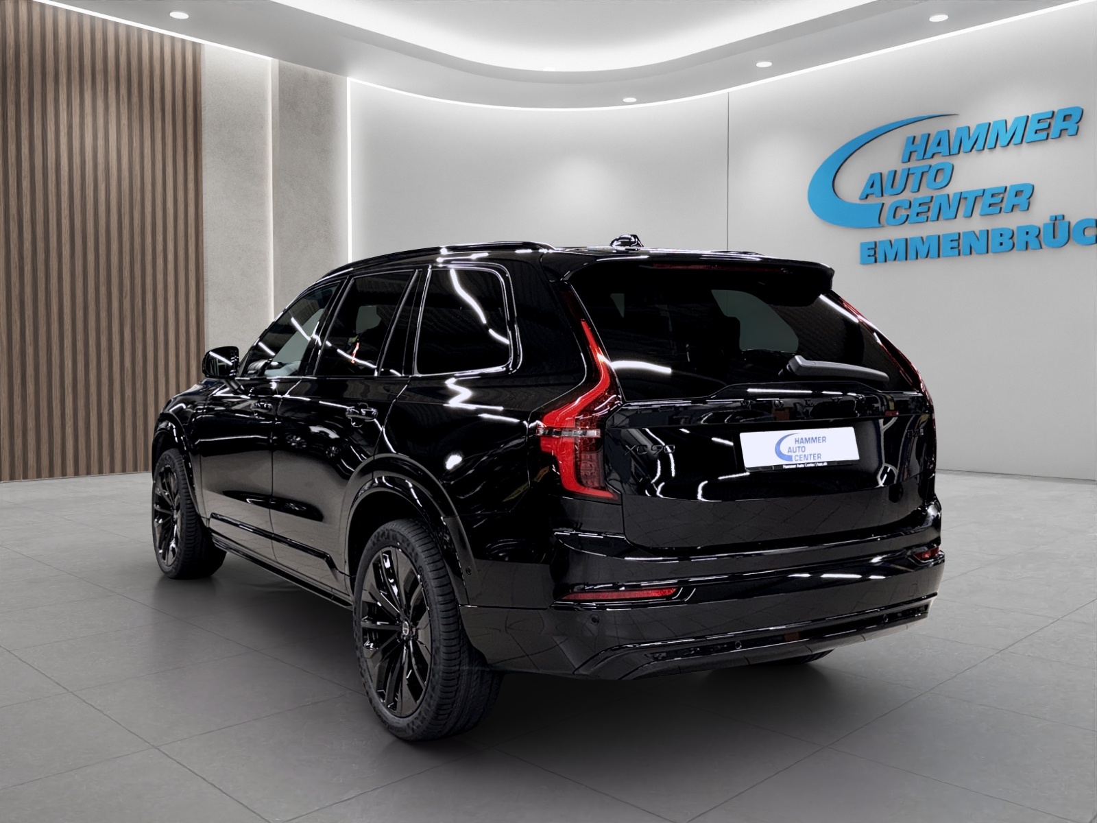 VOLVO XC90 2.0 B5 MH Black Edition AWD-image-2