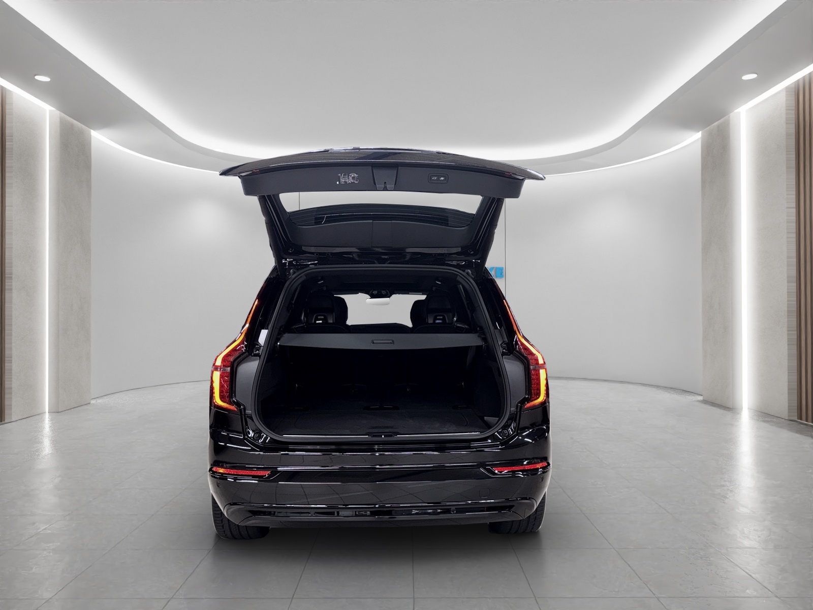 VOLVO XC90 2.0 B5 MH Black Edition AWD-image-4