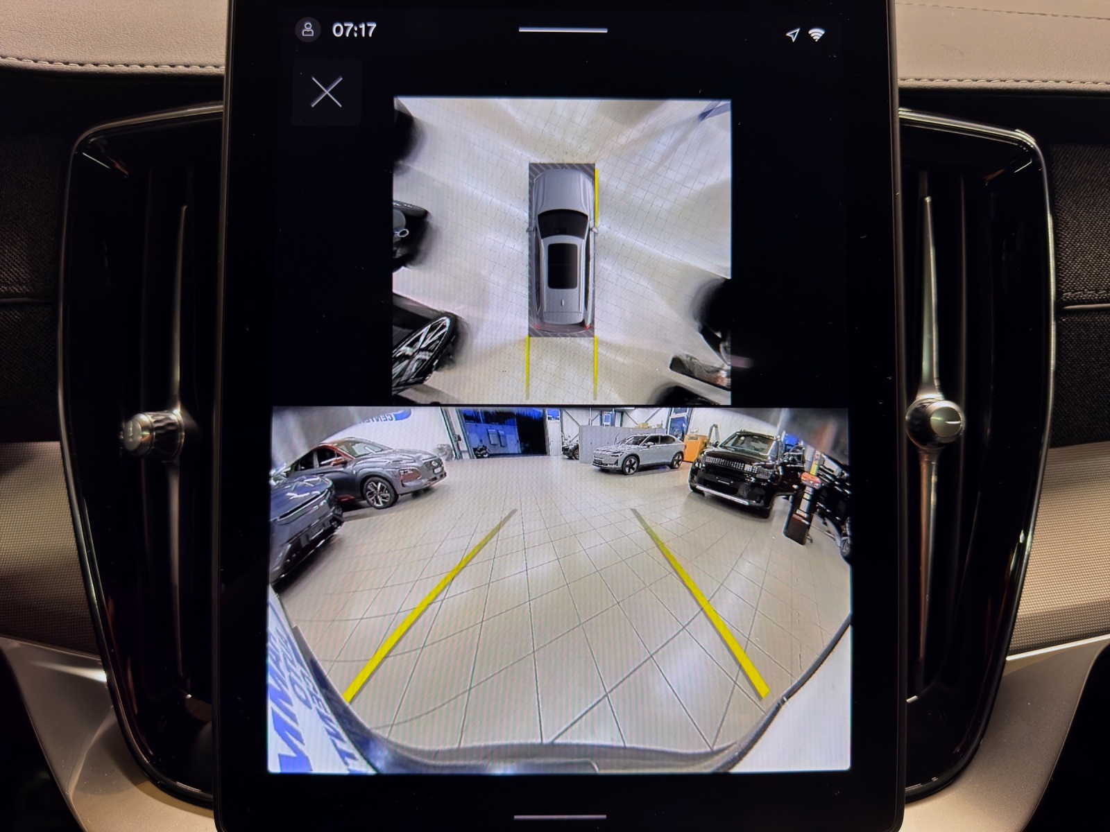 VOLVO XC90 2.0 B5 MH Black Edition AWD-image-9