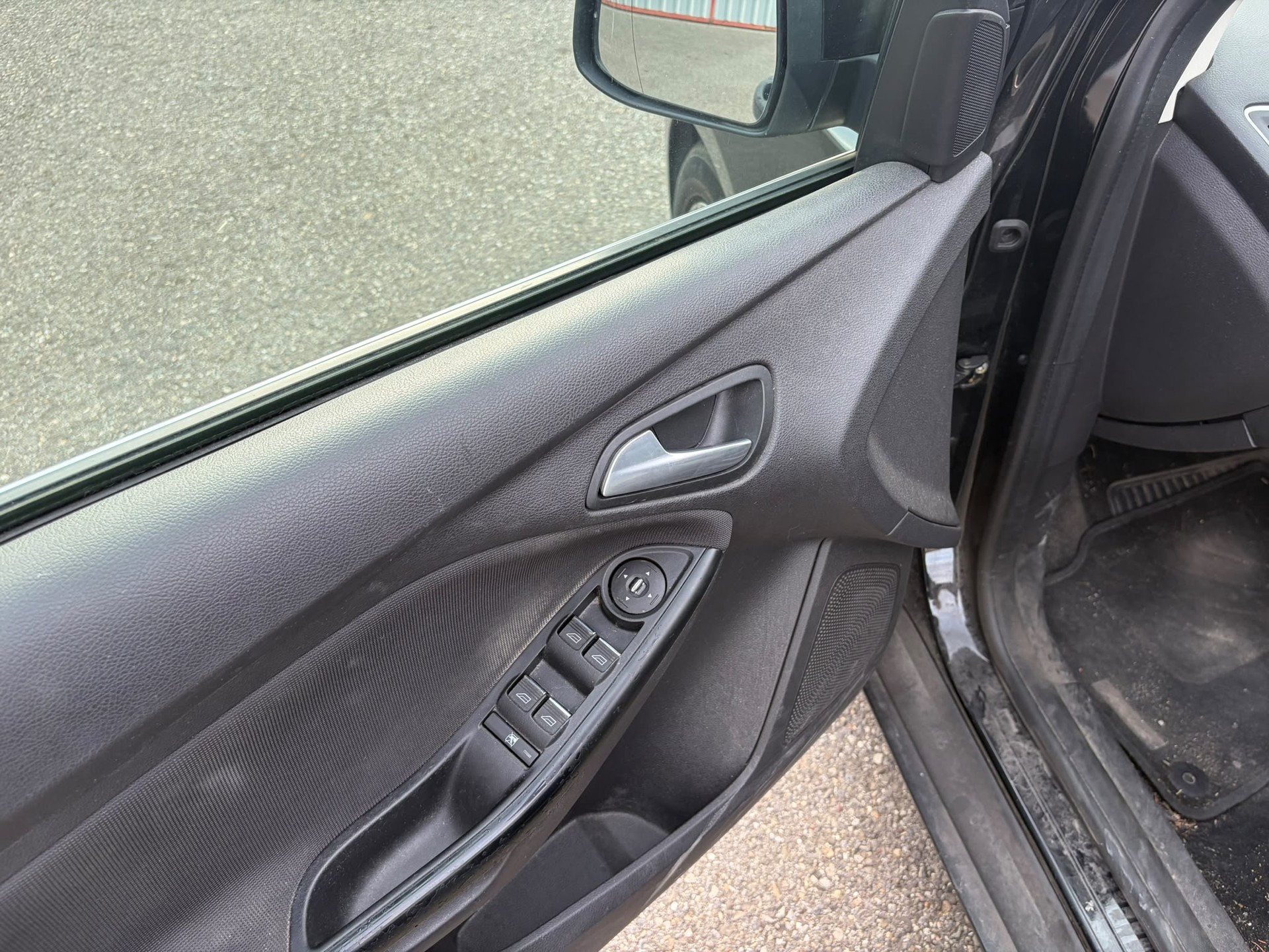 FORD Focus 2.0 TDCi Titanium PowerShift-image-9