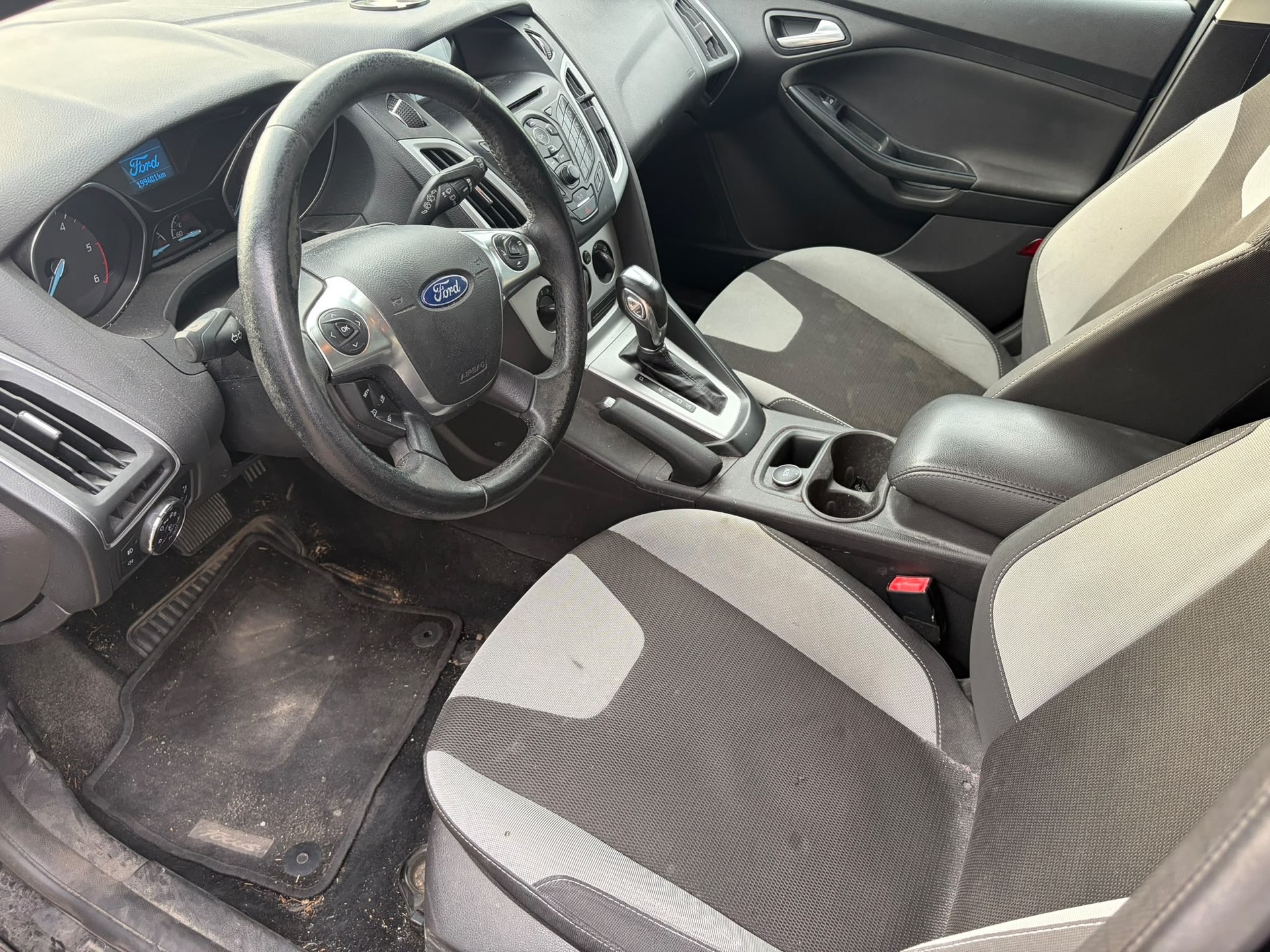 FORD Focus 2.0 TDCi Titanium PowerShift-image-10