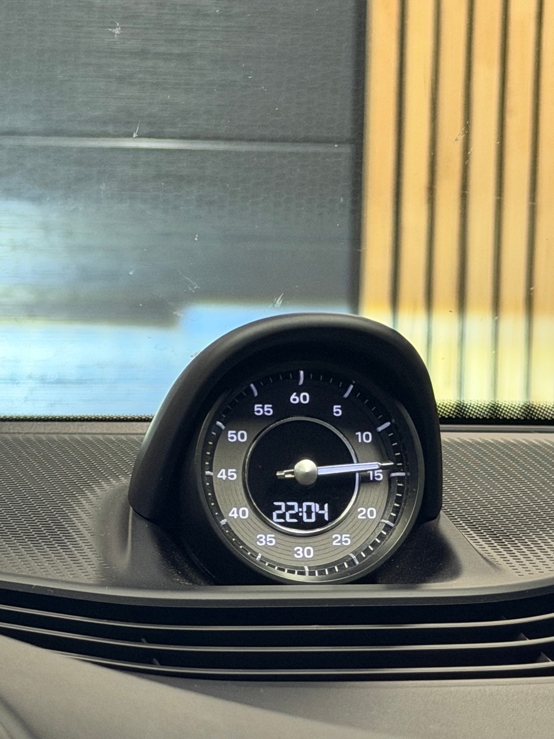 PORSCHE Taycan Turbo S- Exklusive Sonderfarbe | Porsche Approved | Traumzustand-image-19
